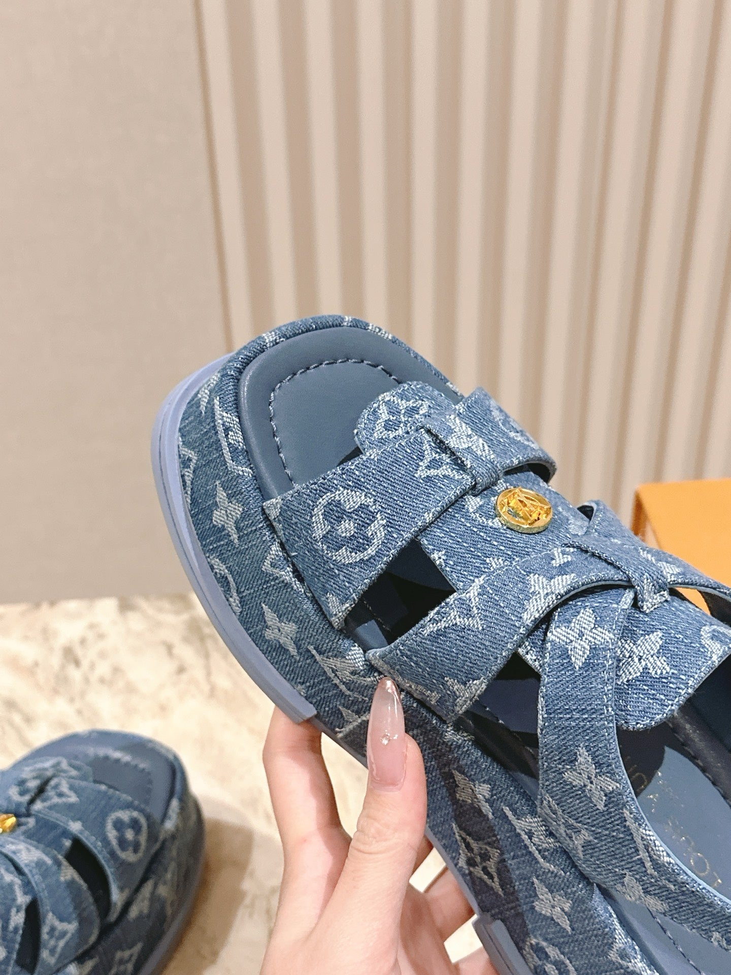 LuxluxHouse Best Quality Women Shoes Louis Vuitton