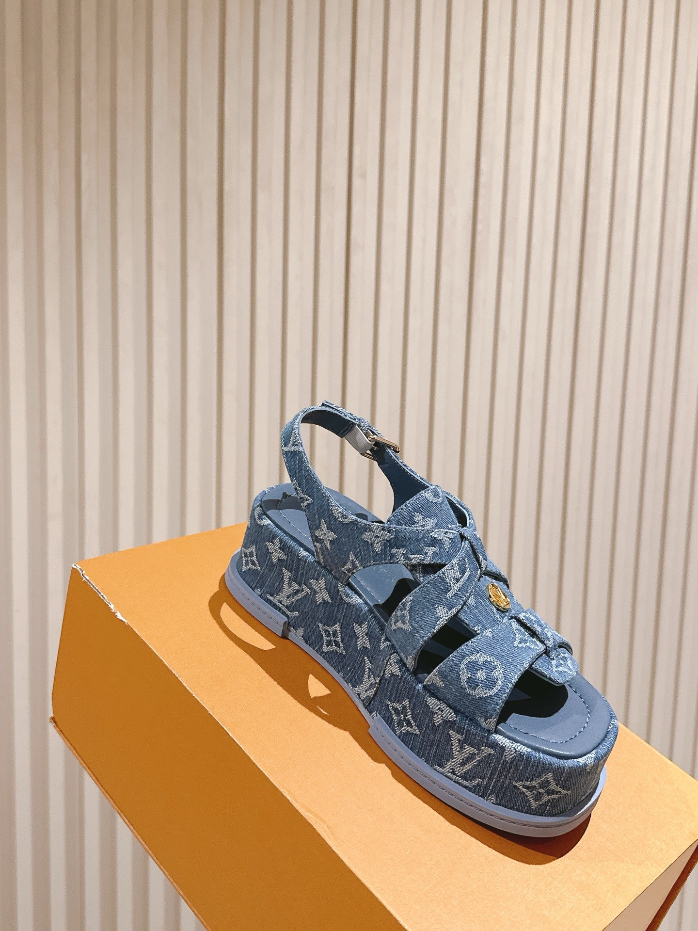 LuxluxHouse Best Quality Women Shoes Louis Vuitton