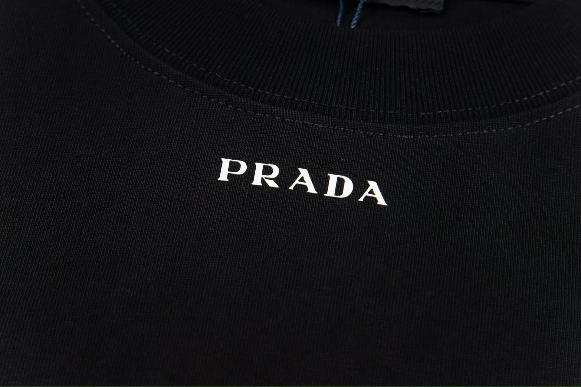 LuxluxHouse Best Quality Clothes T-shirt Prada