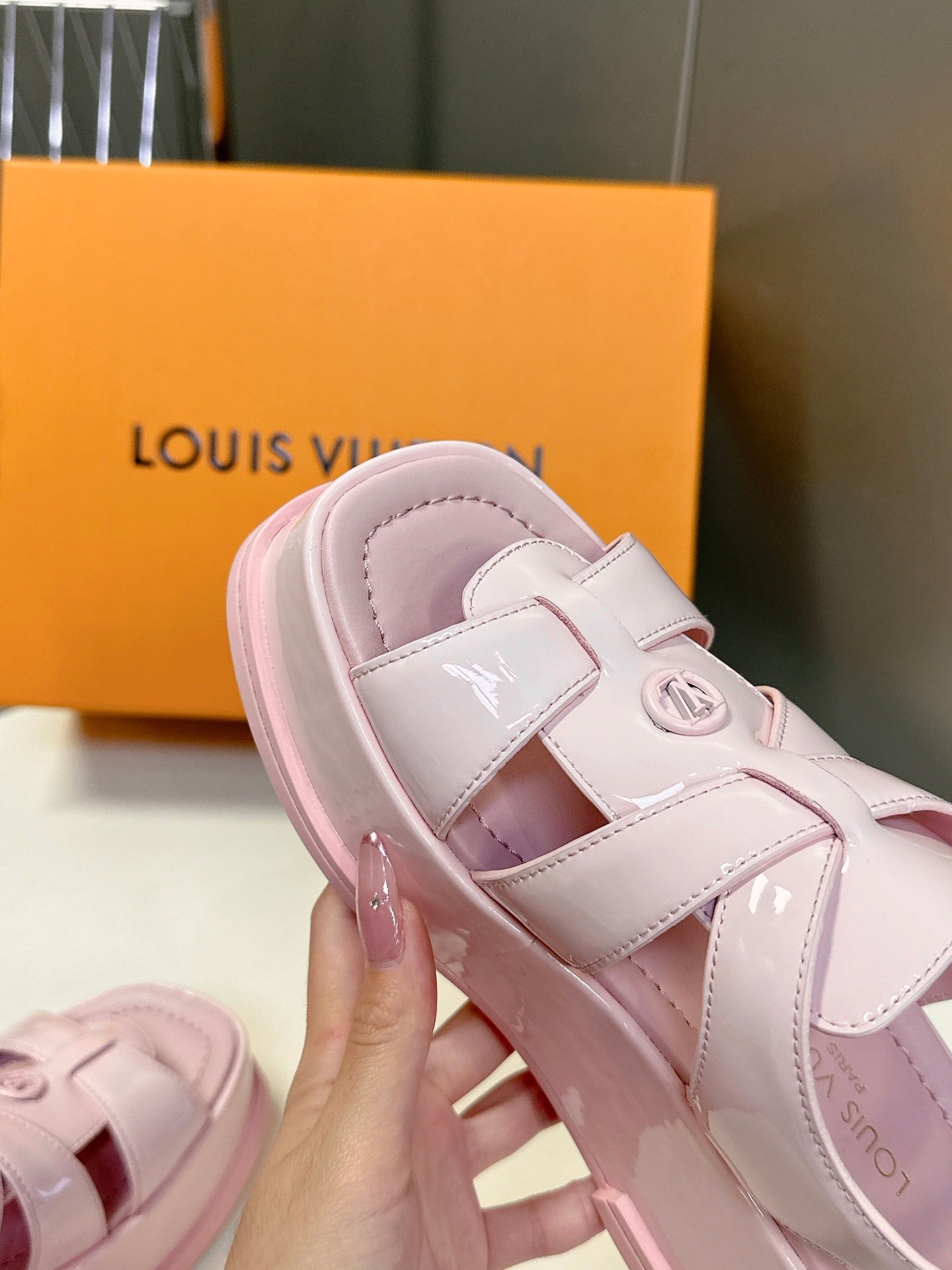 LuxluxHouse Best Quality Women Shoes Louis Vuitton
