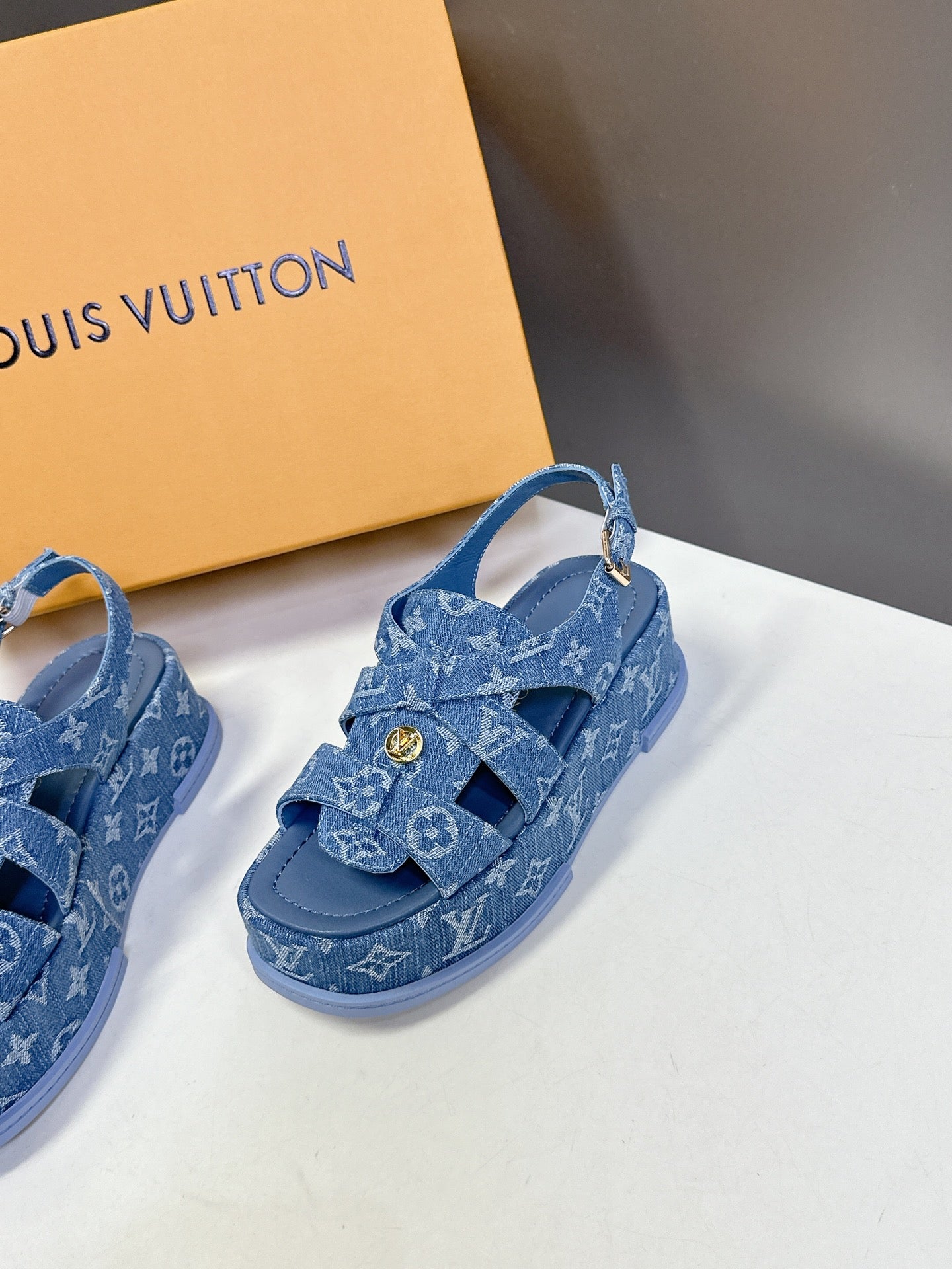 LuxluxHouse Best Quality Women Shoes Louis Vuitton