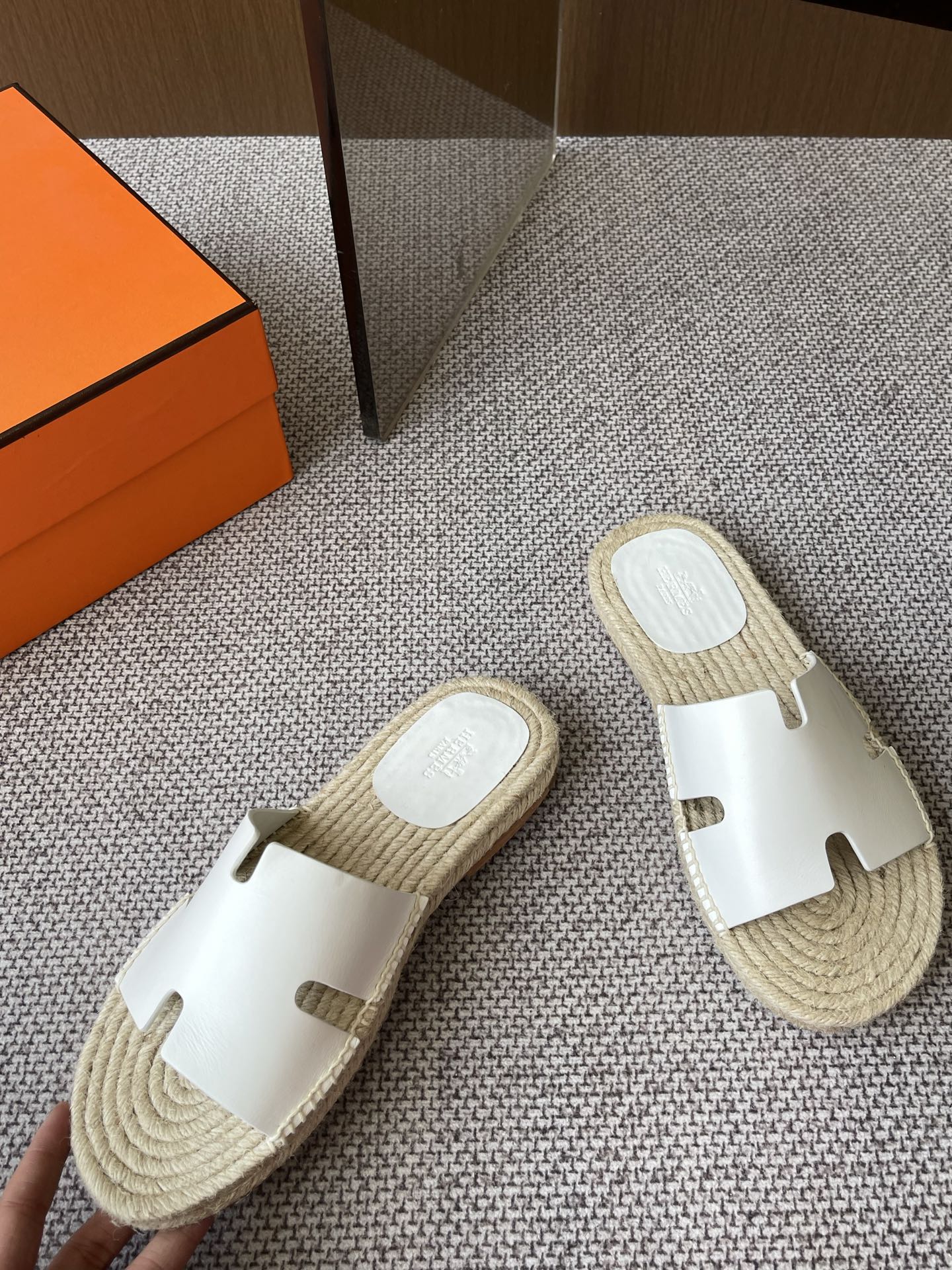 LuxluxHouse Best Quality Women Shoes Hermes