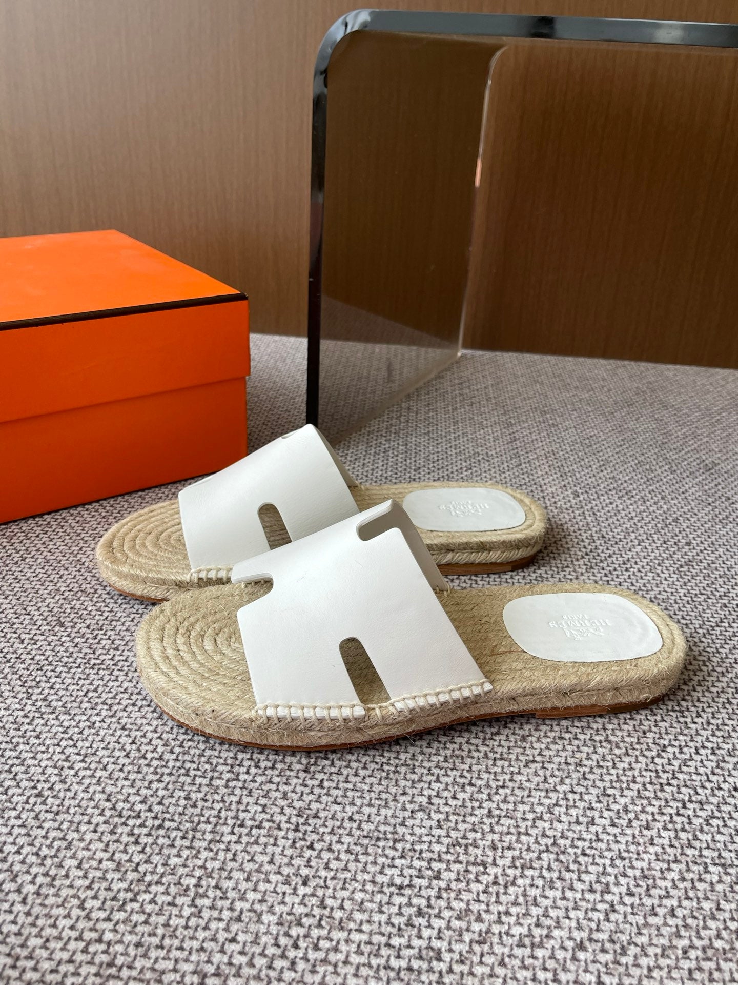 LuxluxHouse Best Quality Women Shoes Hermes