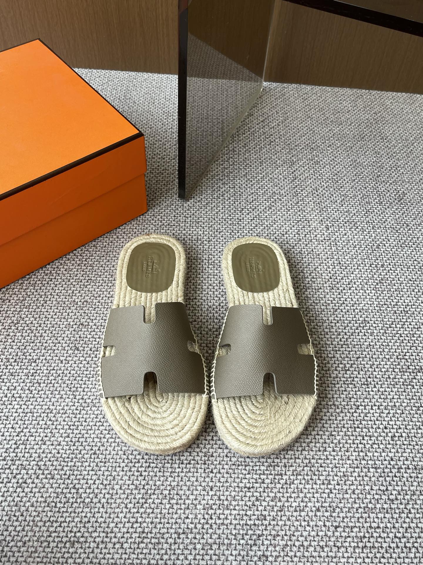LuxluxHouse Best Quality Women Shoes Hermes