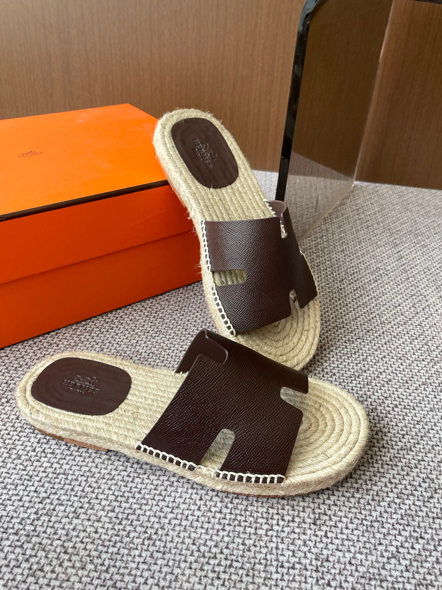 LuxluxHouse Best Quality Women Shoes Hermes