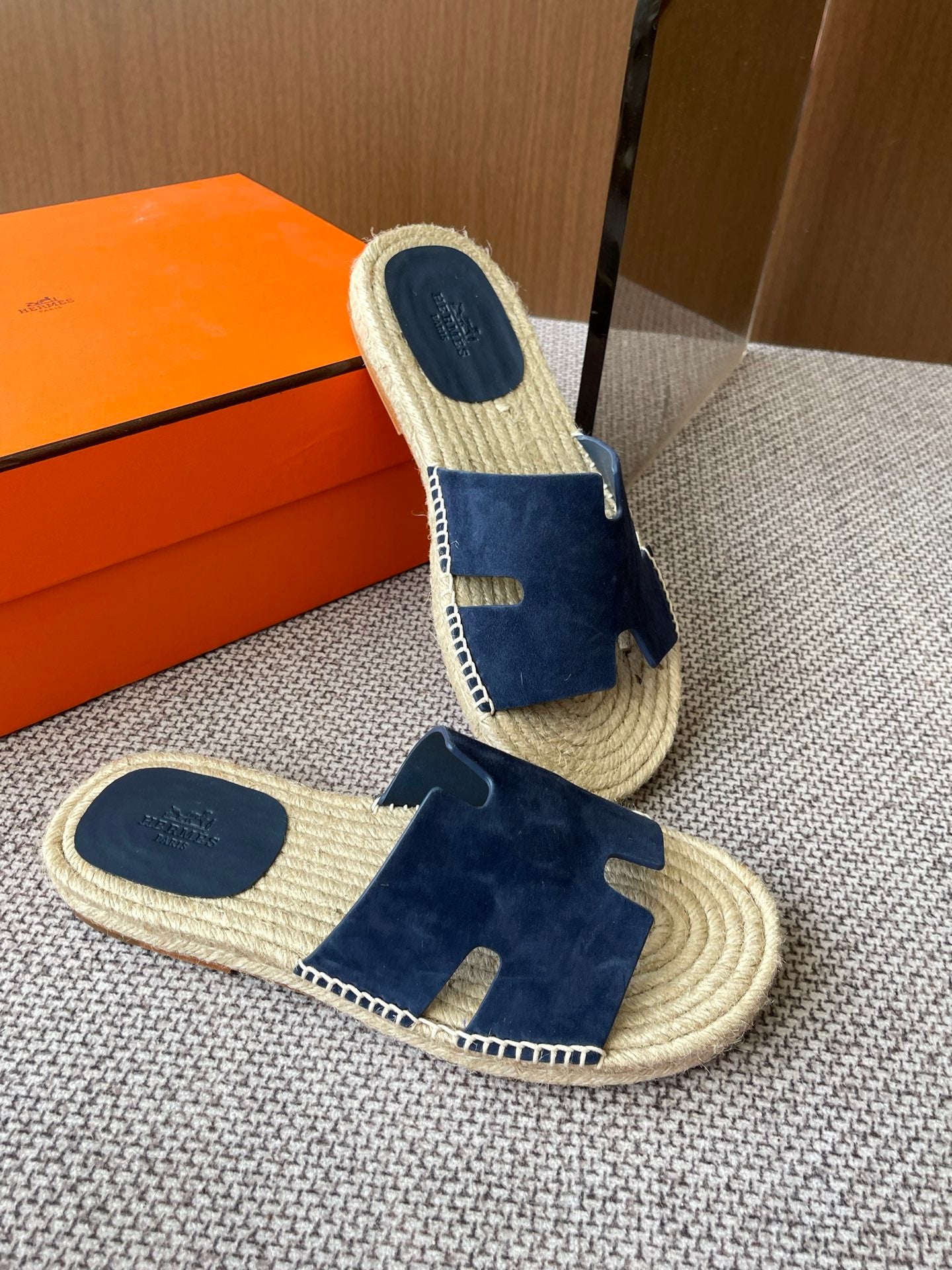 LuxluxHouse Best Quality Women Shoes Hermes