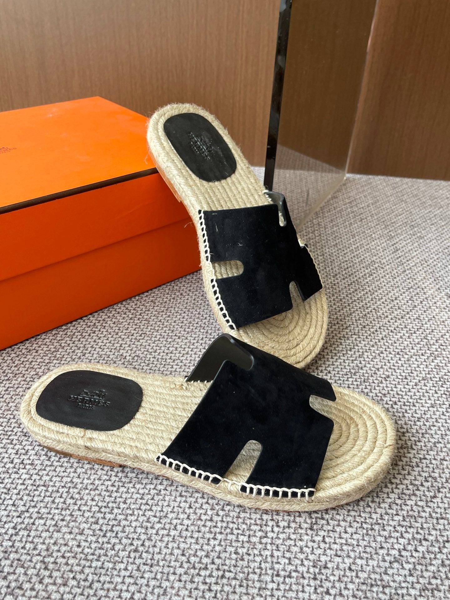 LuxluxHouse Best Quality Women Shoes Hermes