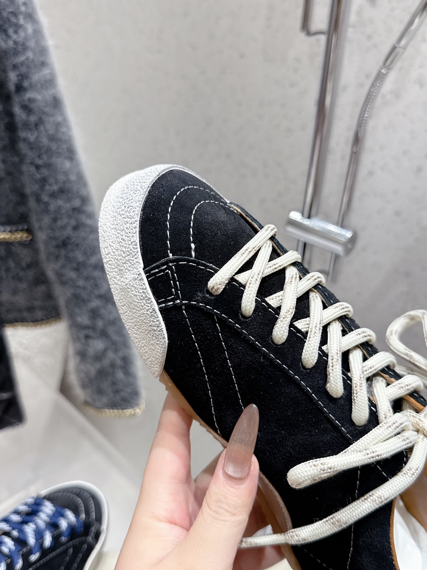 LuxluxHouse Best Quality Shoes Golden Goose