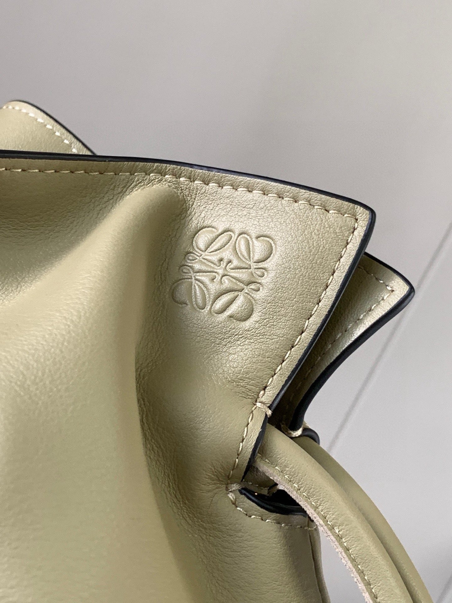 LuxluxHouse Best Quality Bags Loewe
