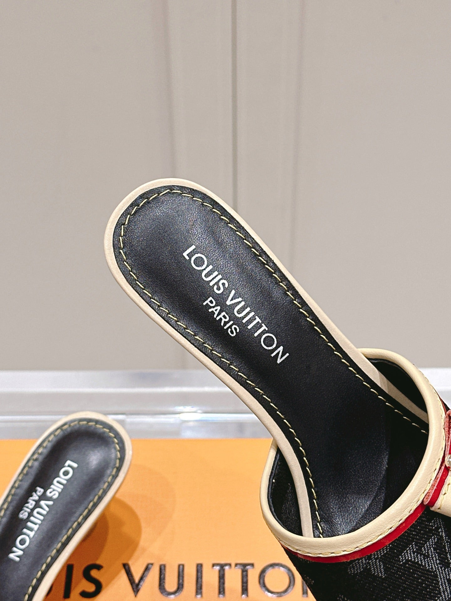 LuxluxHouse Best Quality Women Shoes Louis Vuitton