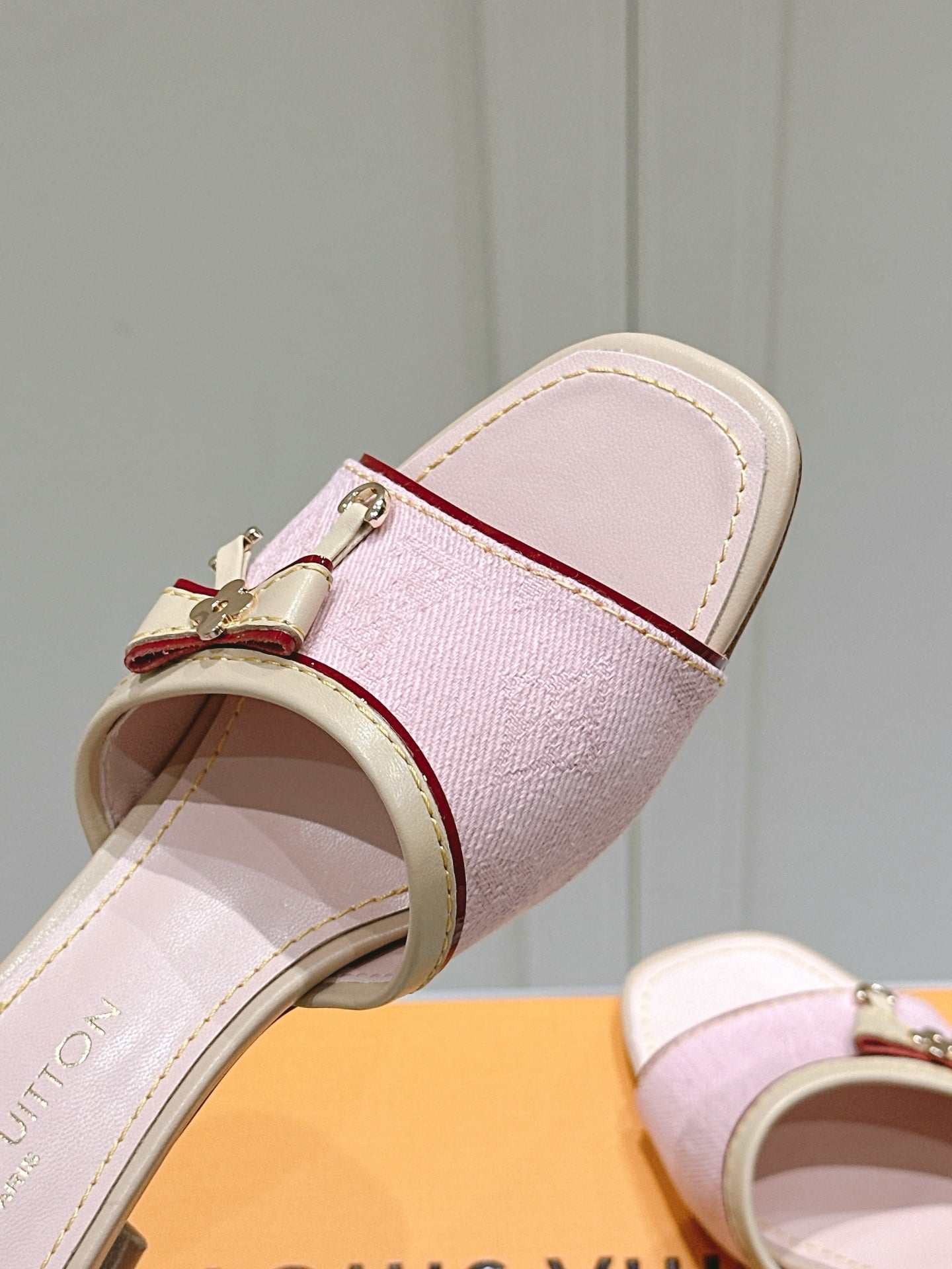 LuxluxHouse Best Quality Women Shoes Louis Vuitton