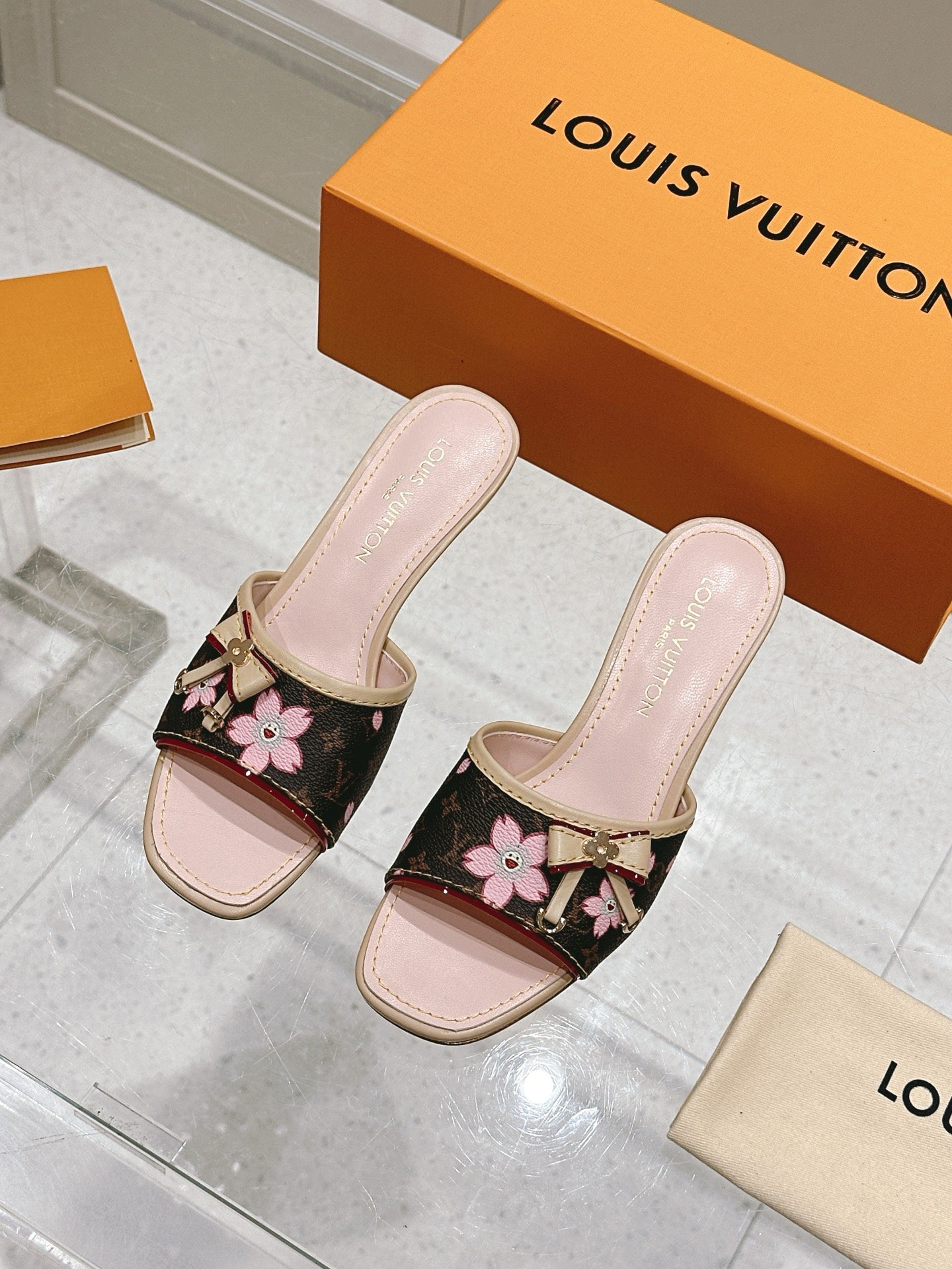LuxluxHouse Best Quality Women Shoes Louis Vuitton