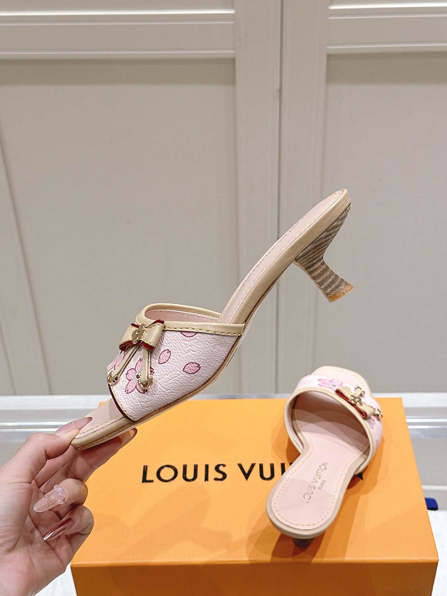 LuxluxHouse Best Quality Women Shoes Louis Vuitton