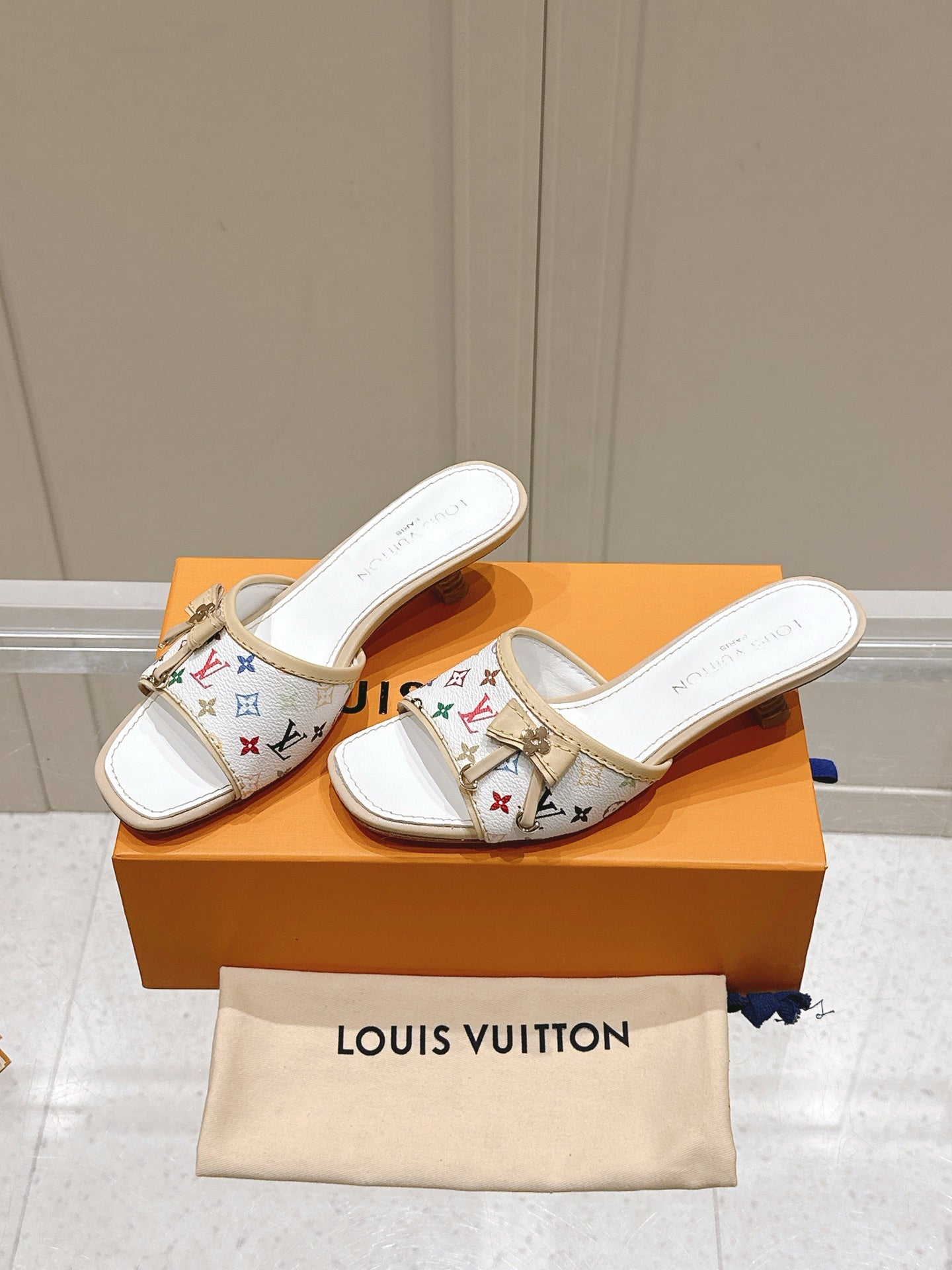 LuxluxHouse Best Quality Women Shoes Louis Vuitton
