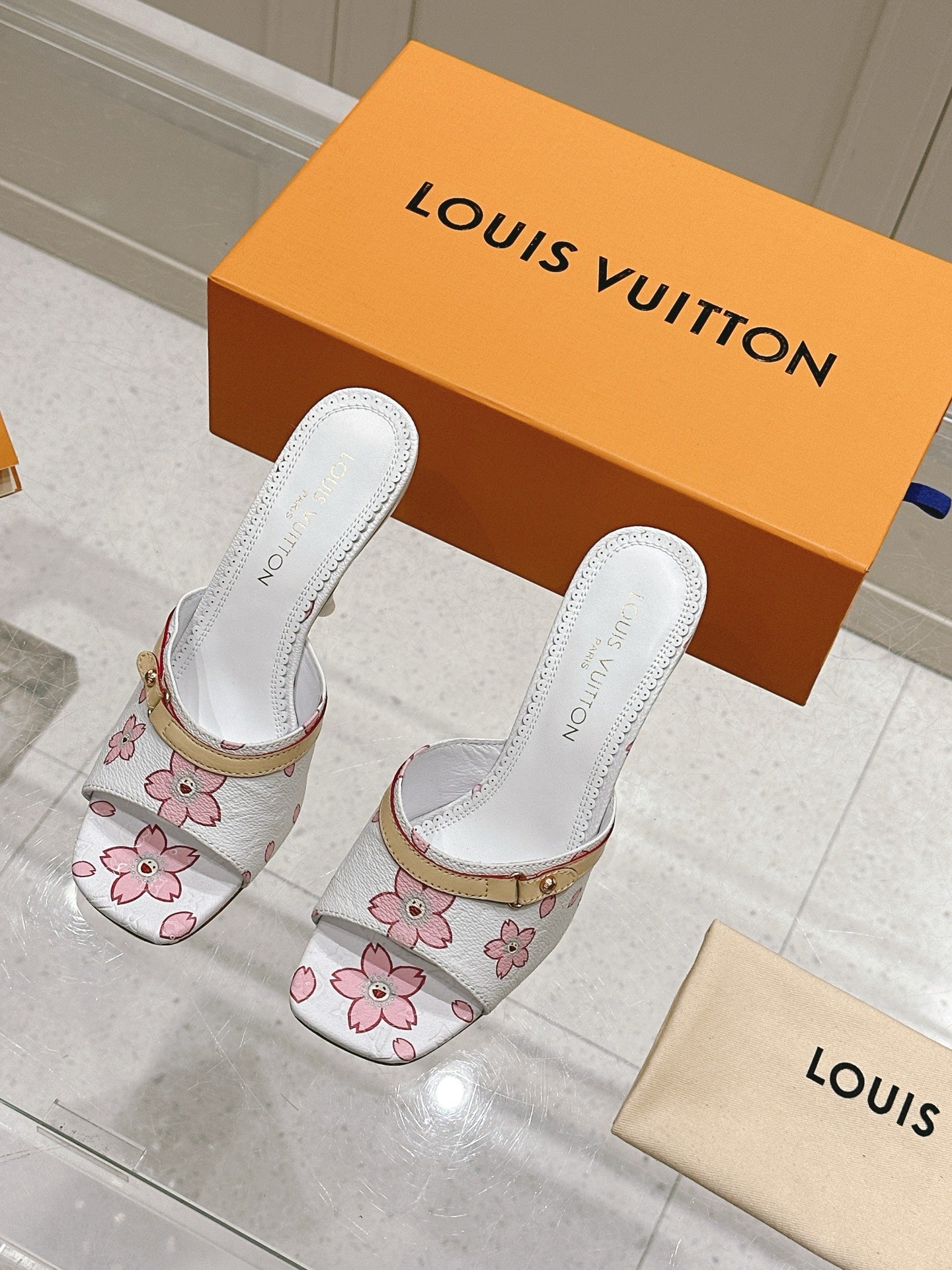 LuxluxHouse Best Quality Women Shoes Louis Vuitton