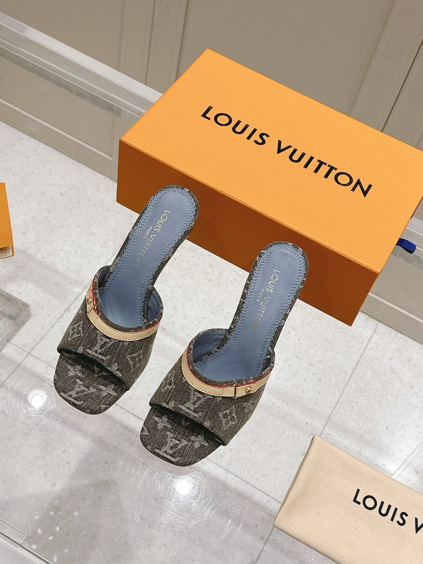 LuxluxHouse Best Quality Women Shoes Louis Vuitton