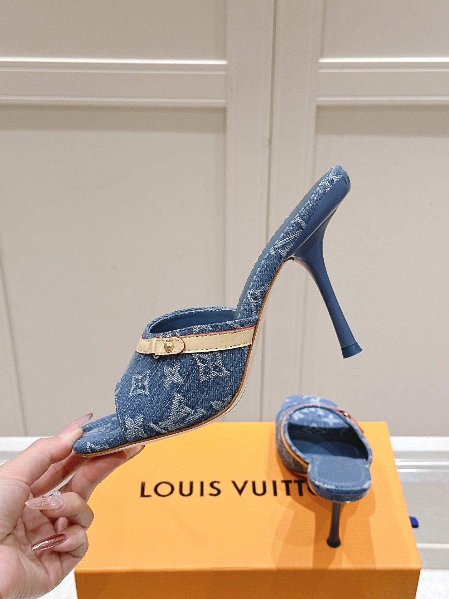 LuxluxHouse Best Quality Women Shoes Louis Vuitton