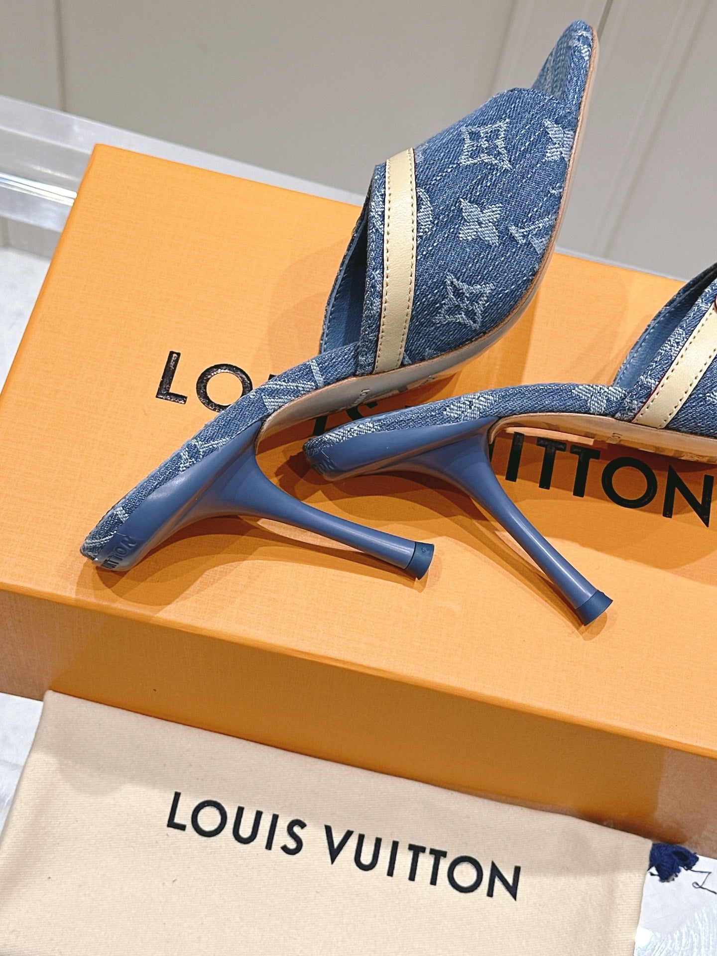 LuxluxHouse Best Quality Women Shoes Louis Vuitton