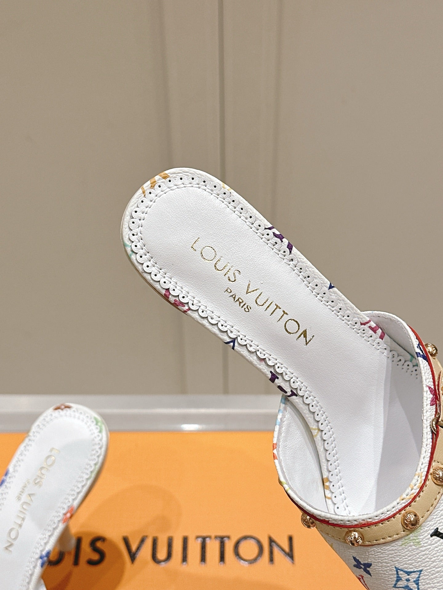 LuxluxHouse Best Quality Women Shoes Louis Vuitton