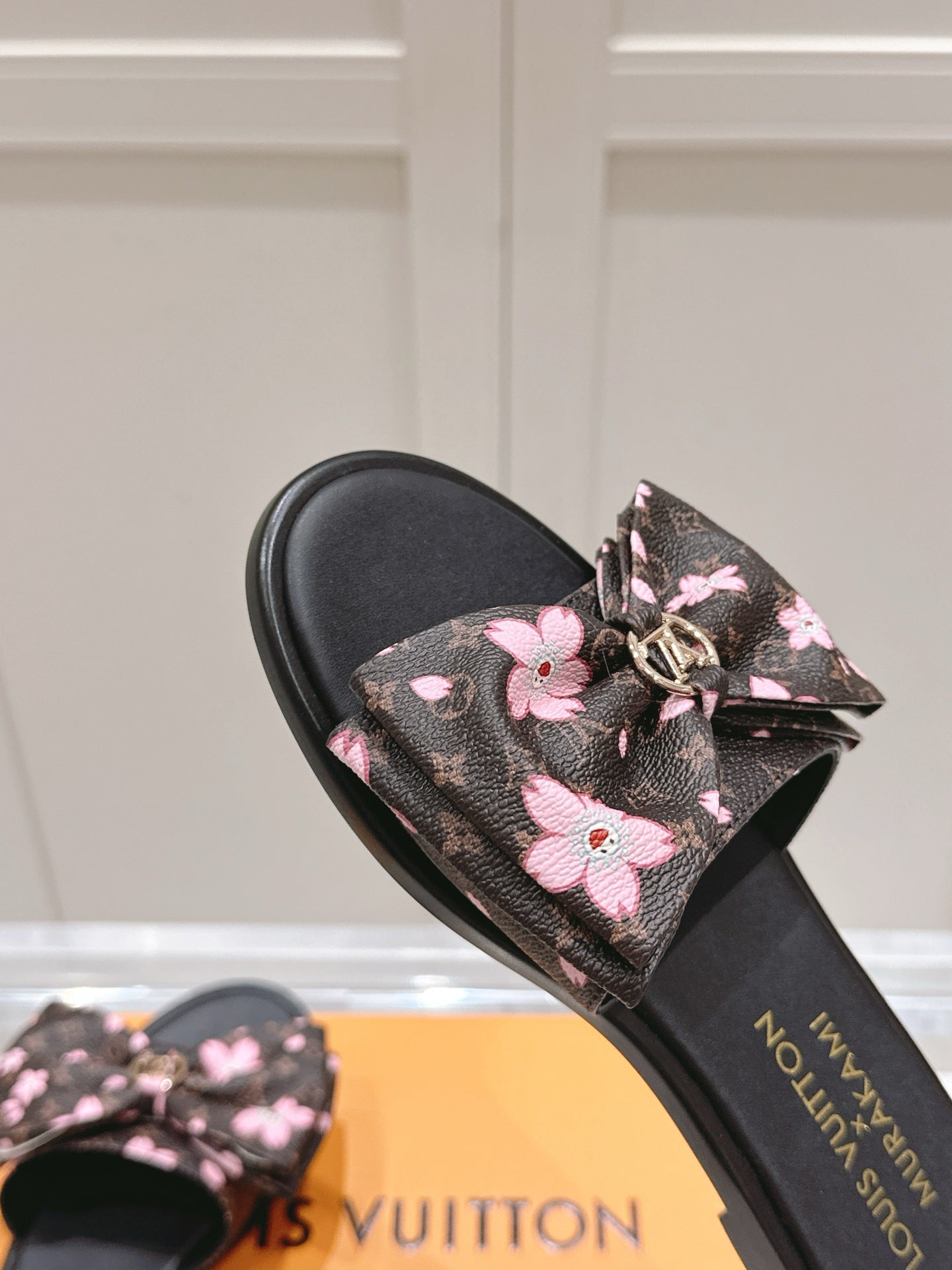 LuxluxHouse Best Quality Women Shoes Louis Vuitton