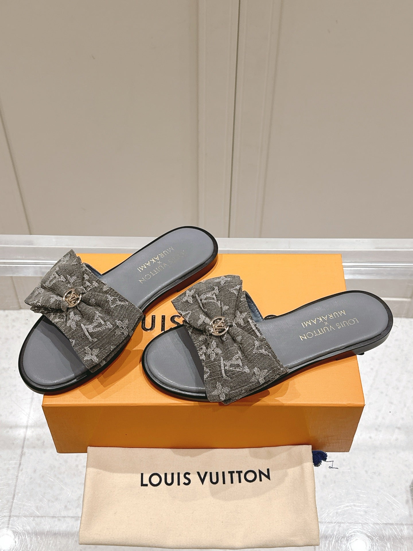 LuxluxHouse Best Quality Women Shoes Louis Vuitton
