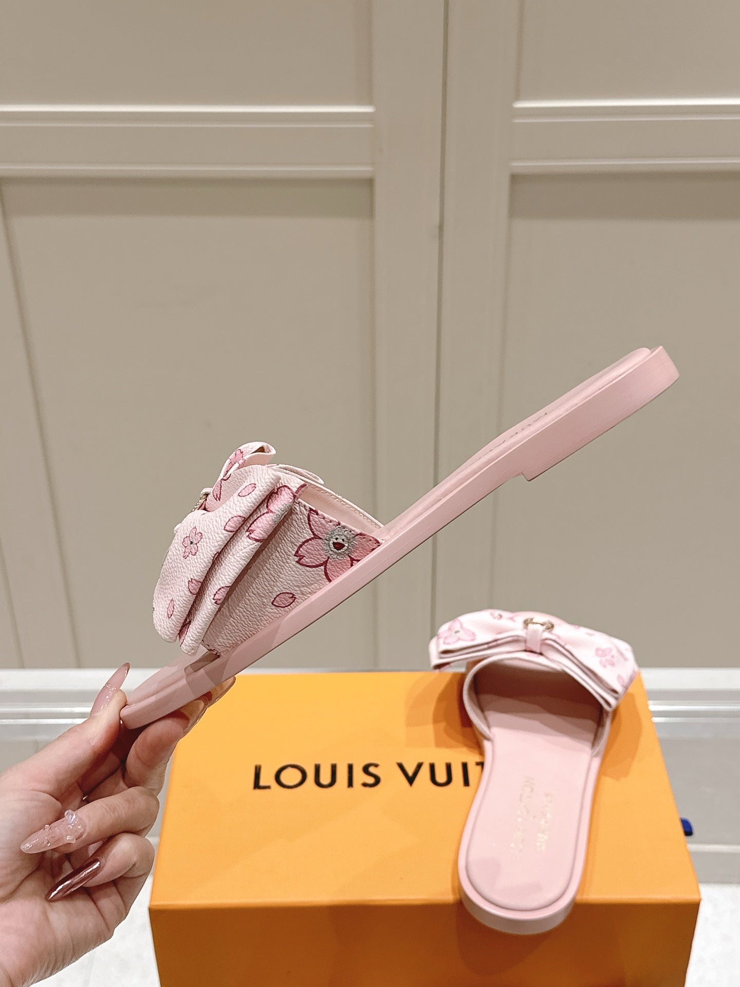 LuxluxHouse Best Quality Women Shoes Louis Vuitton