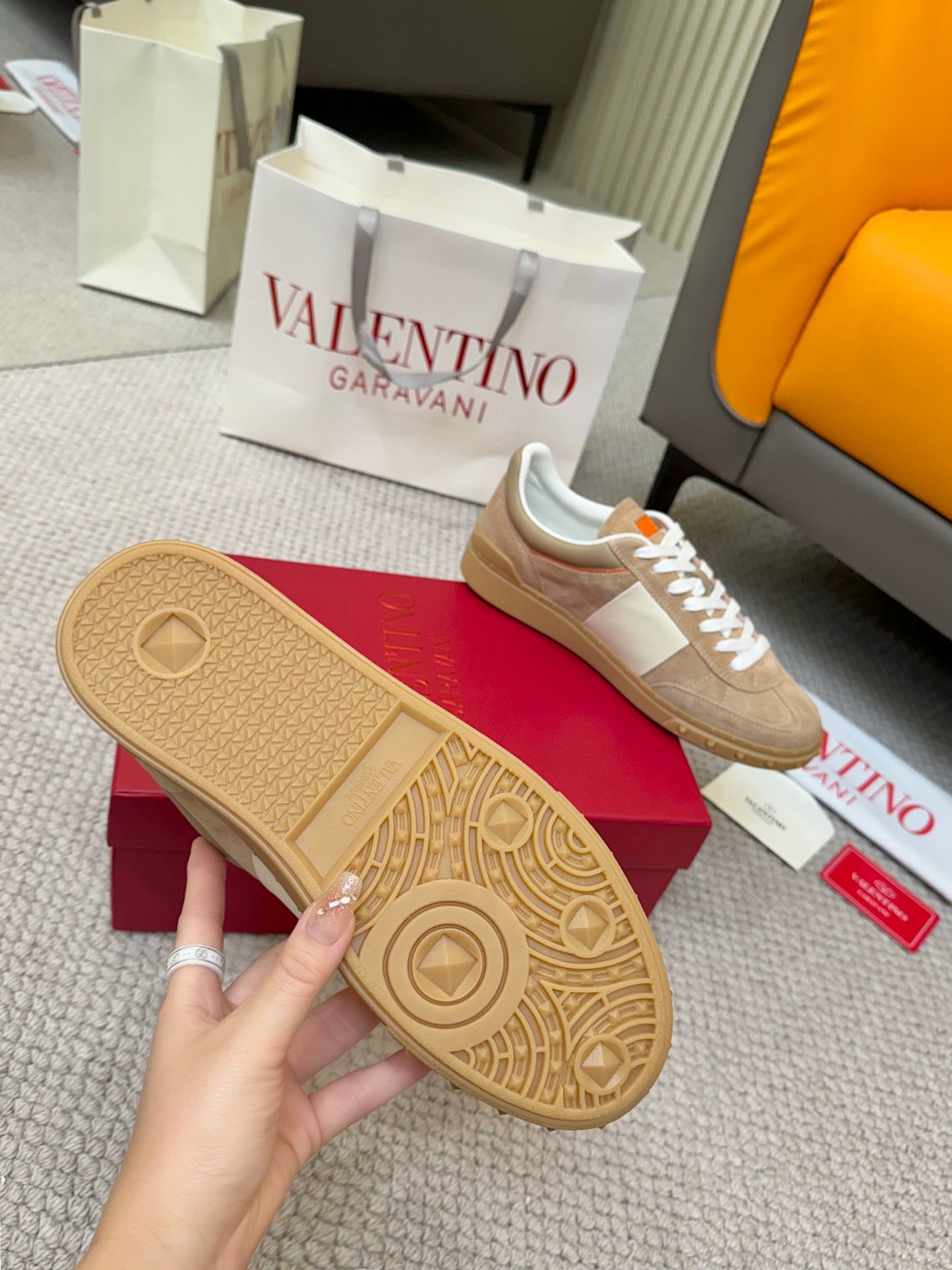 LuxluxHouse Best Quality Shoes Valentino