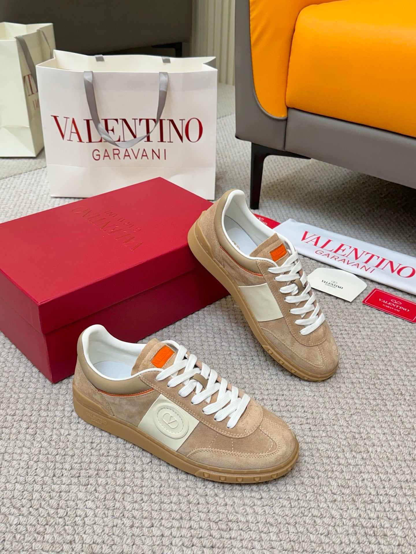 LuxluxHouse Best Quality Shoes Valentino