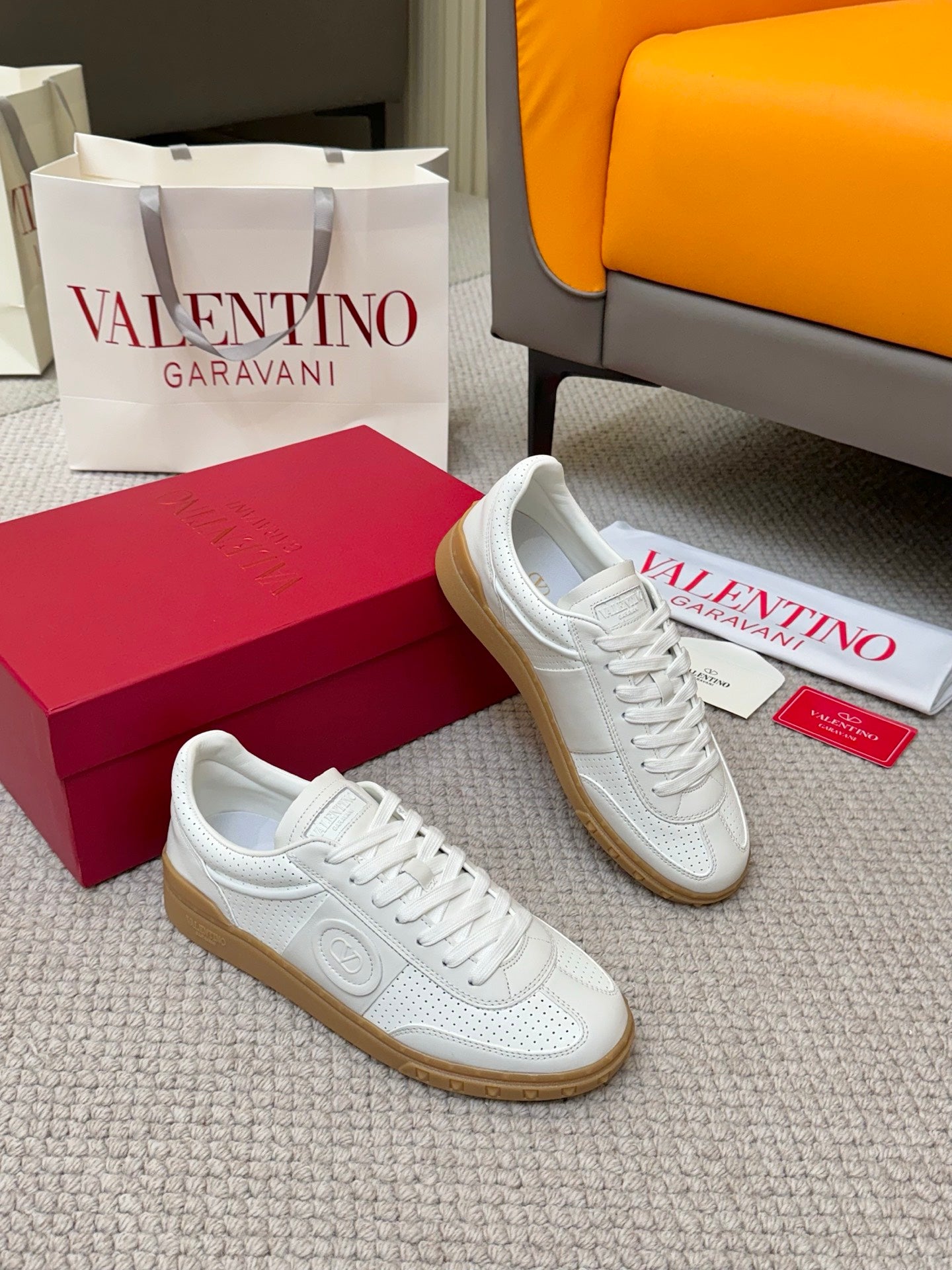 LuxluxHouse Best Quality Shoes Valentino