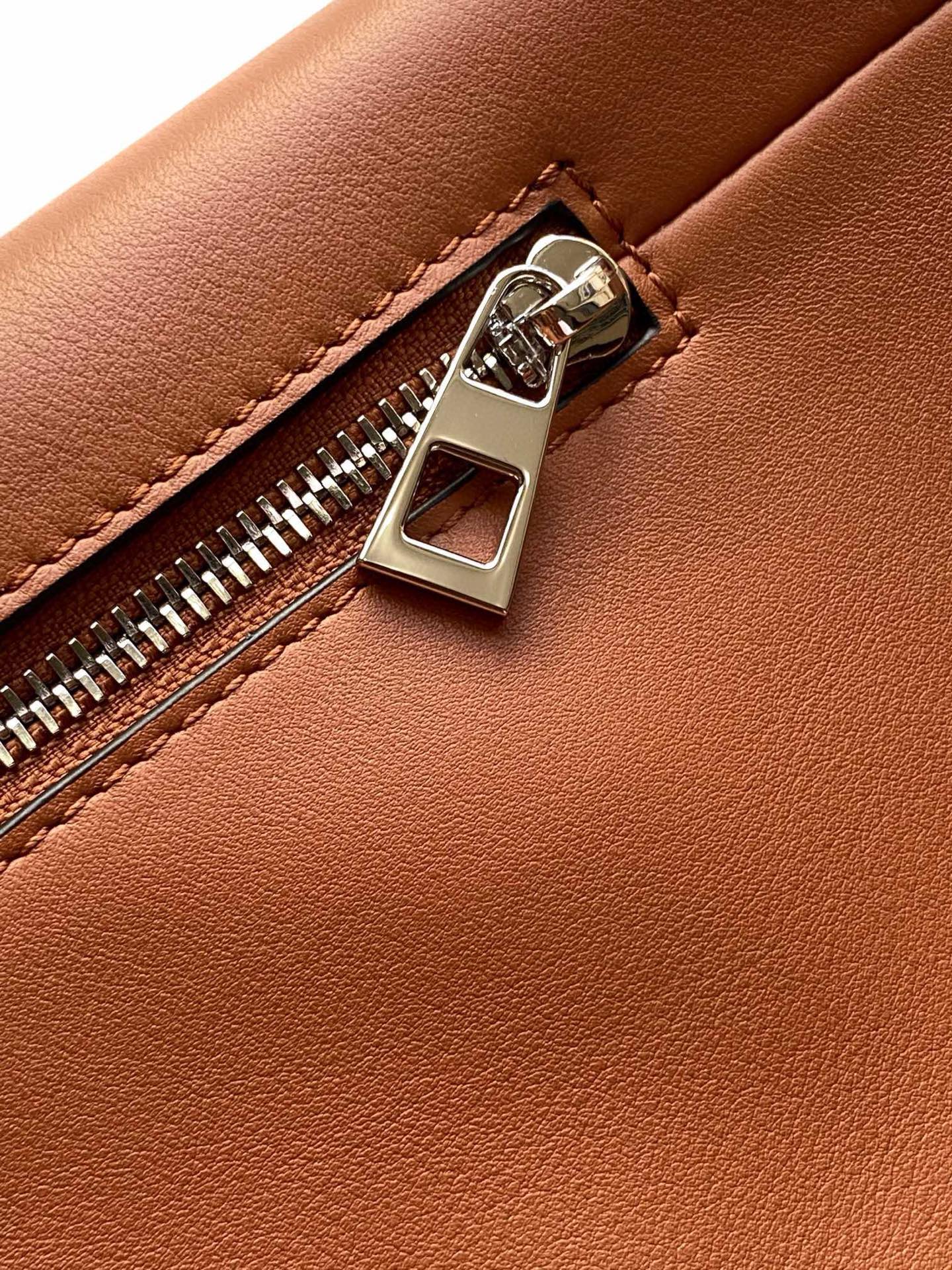 LuxluxHouse Best Quality Bags Loewe