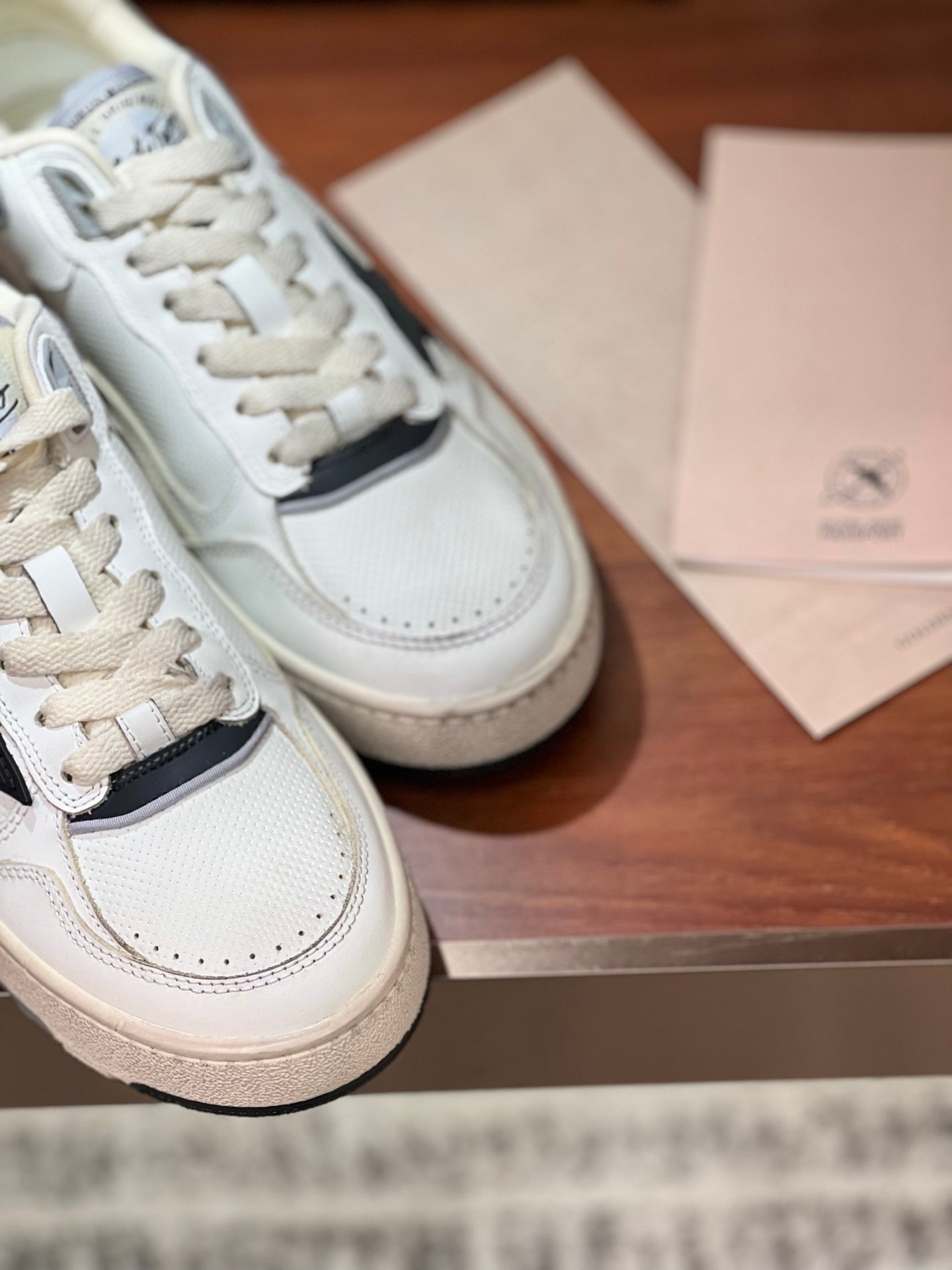 LuxluxHouse Best Quality Shoes Golden Goose