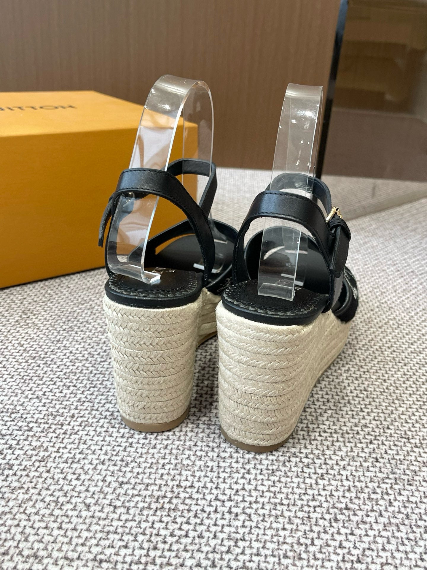 LuxluxHouse Best Quality Women Shoes Louis Vuitton