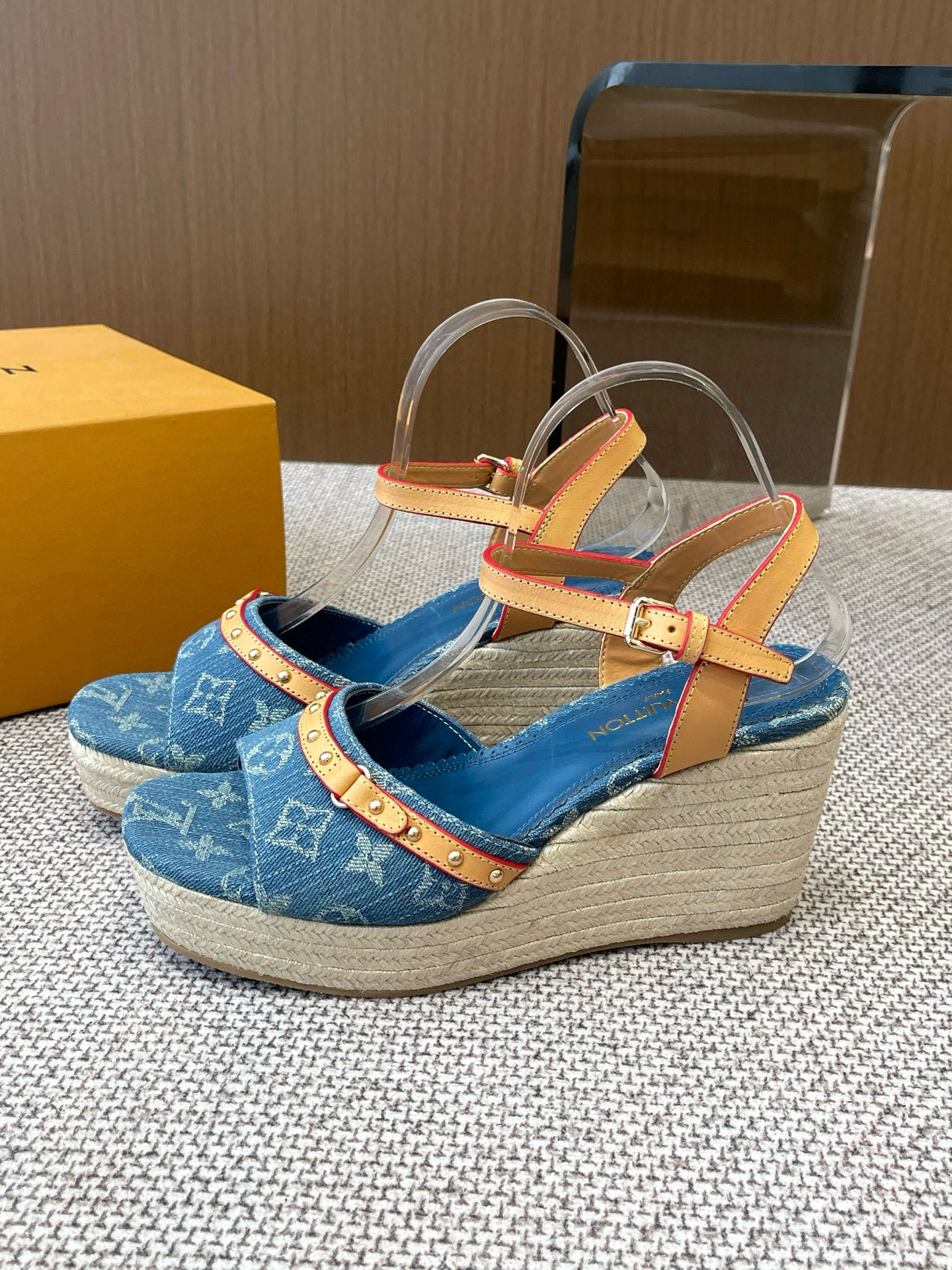 LuxluxHouse Best Quality Women Shoes Louis Vuitton
