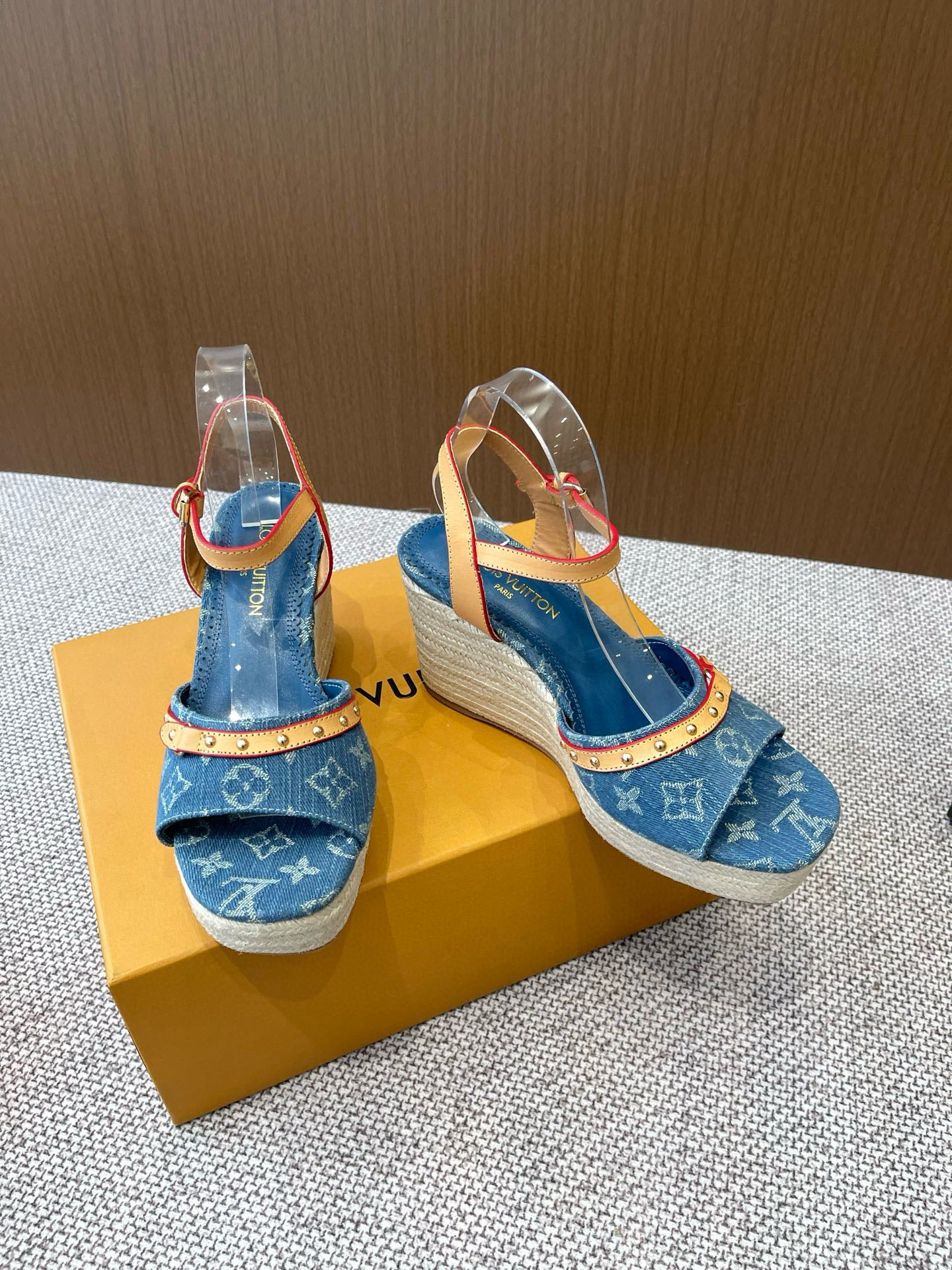 LuxluxHouse Best Quality Women Shoes Louis Vuitton