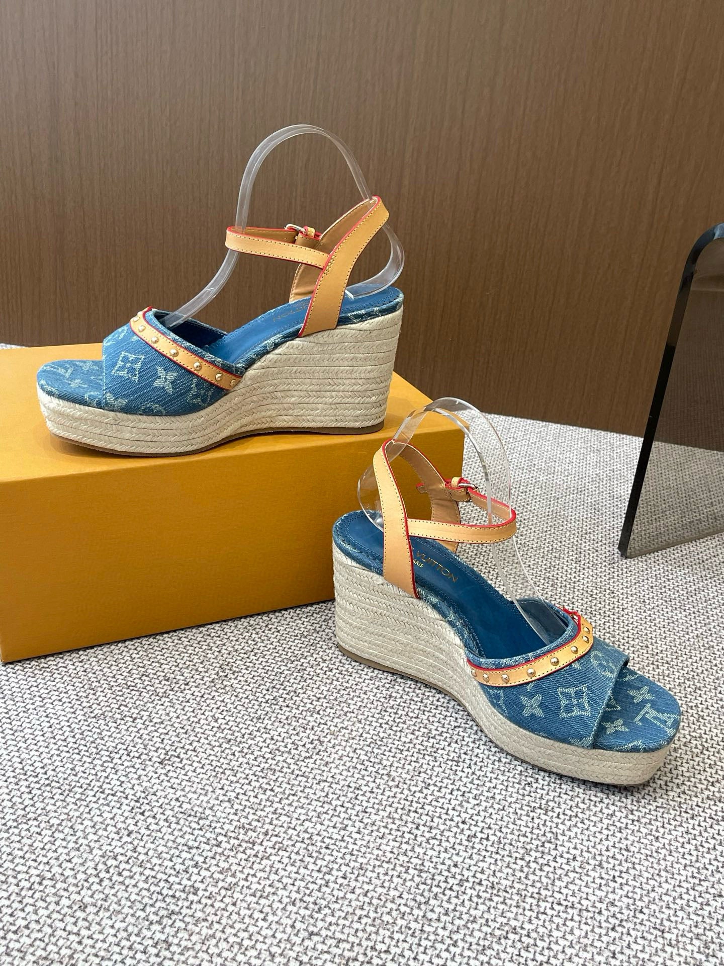 LuxluxHouse Best Quality Women Shoes Louis Vuitton