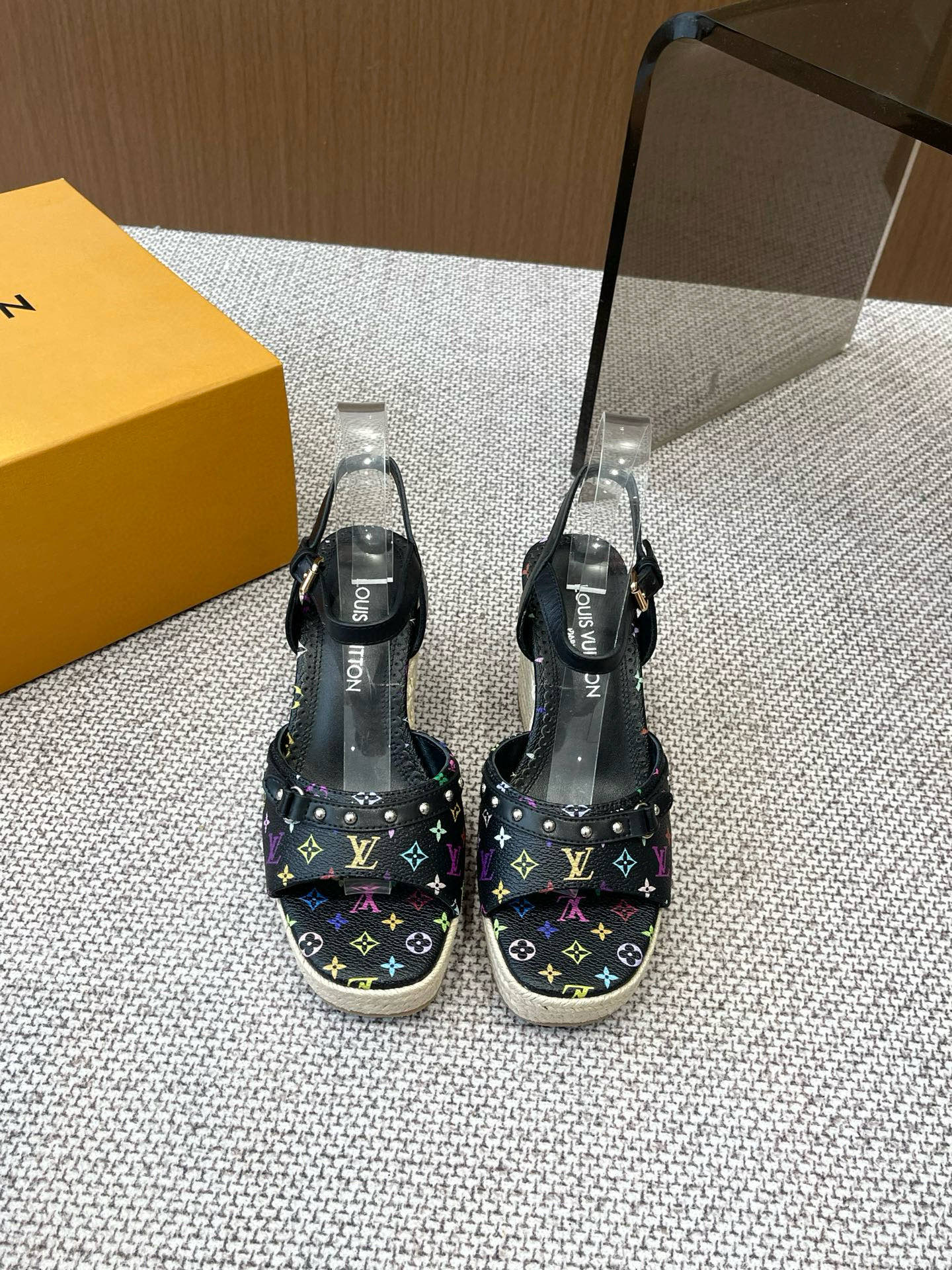 LuxluxHouse Best Quality Women Shoes Louis Vuitton