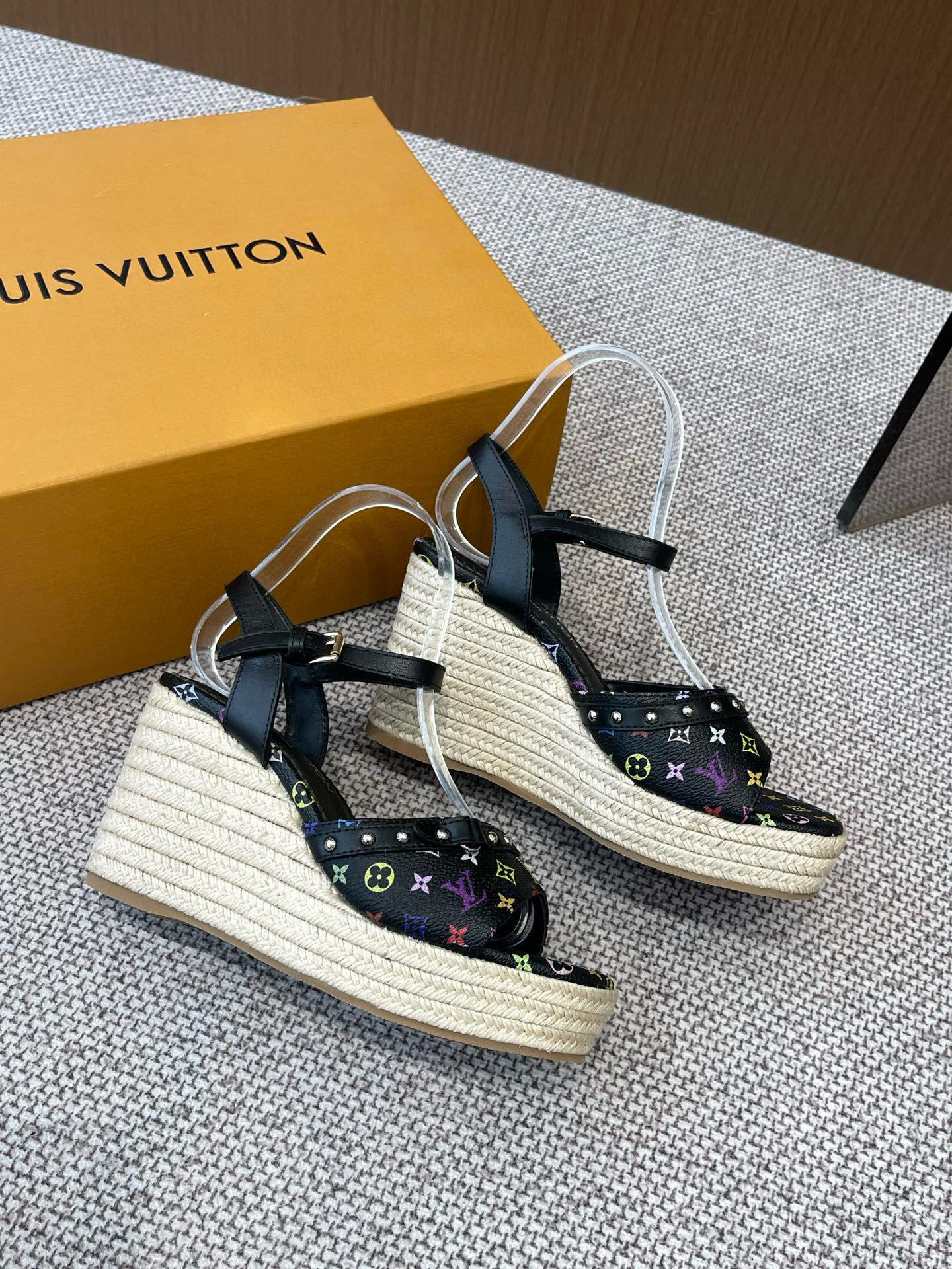 LuxluxHouse Best Quality Women Shoes Louis Vuitton