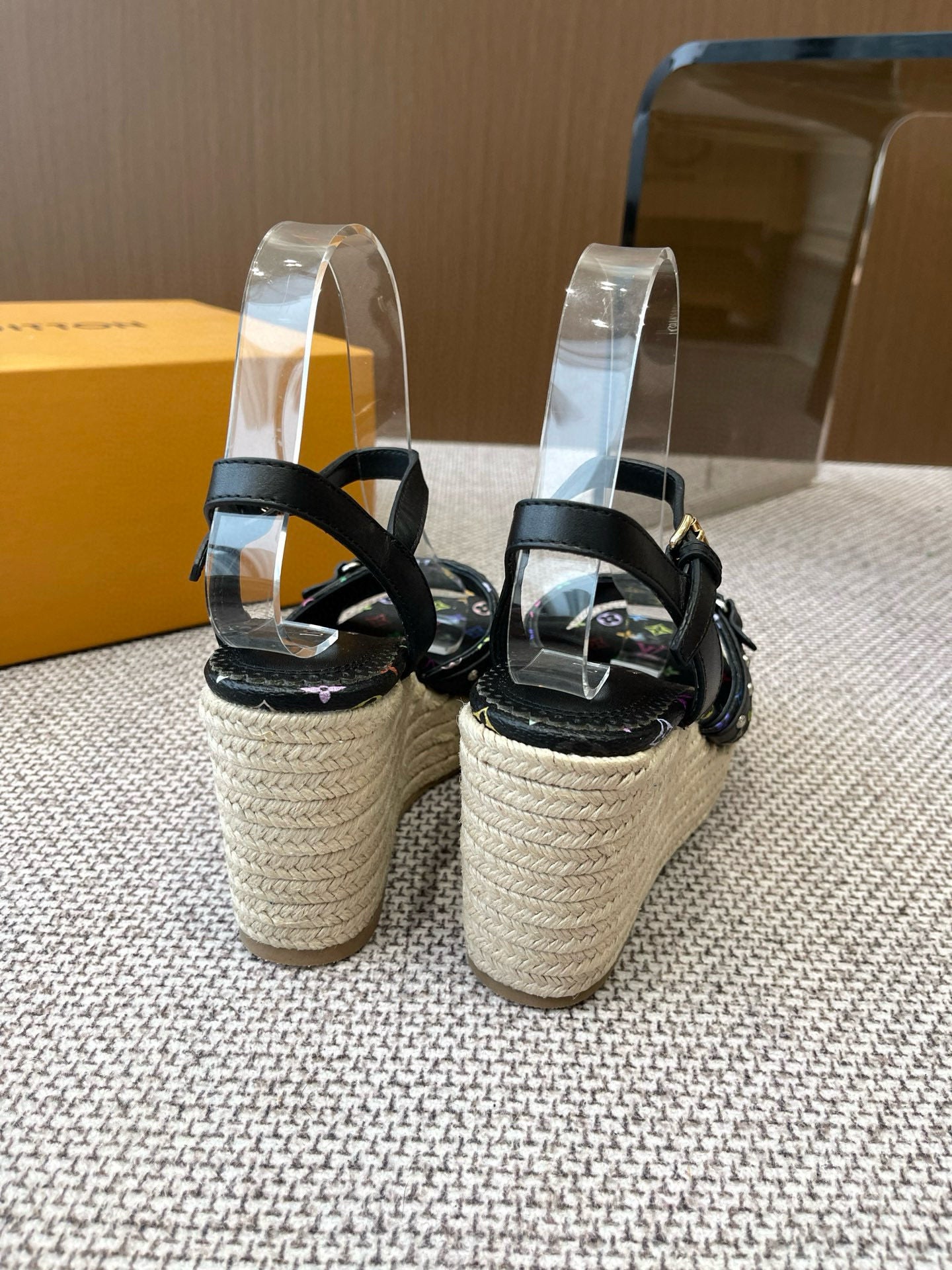 LuxluxHouse Best Quality Women Shoes Louis Vuitton