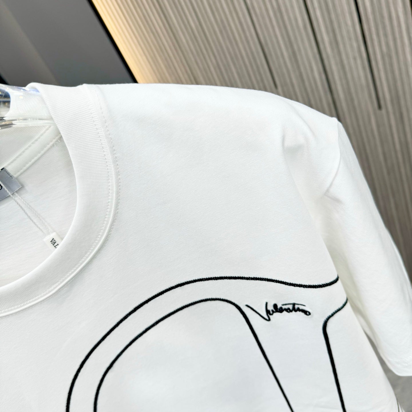 LuxluxHouse Best Quality Clothes Valentino T-shirt