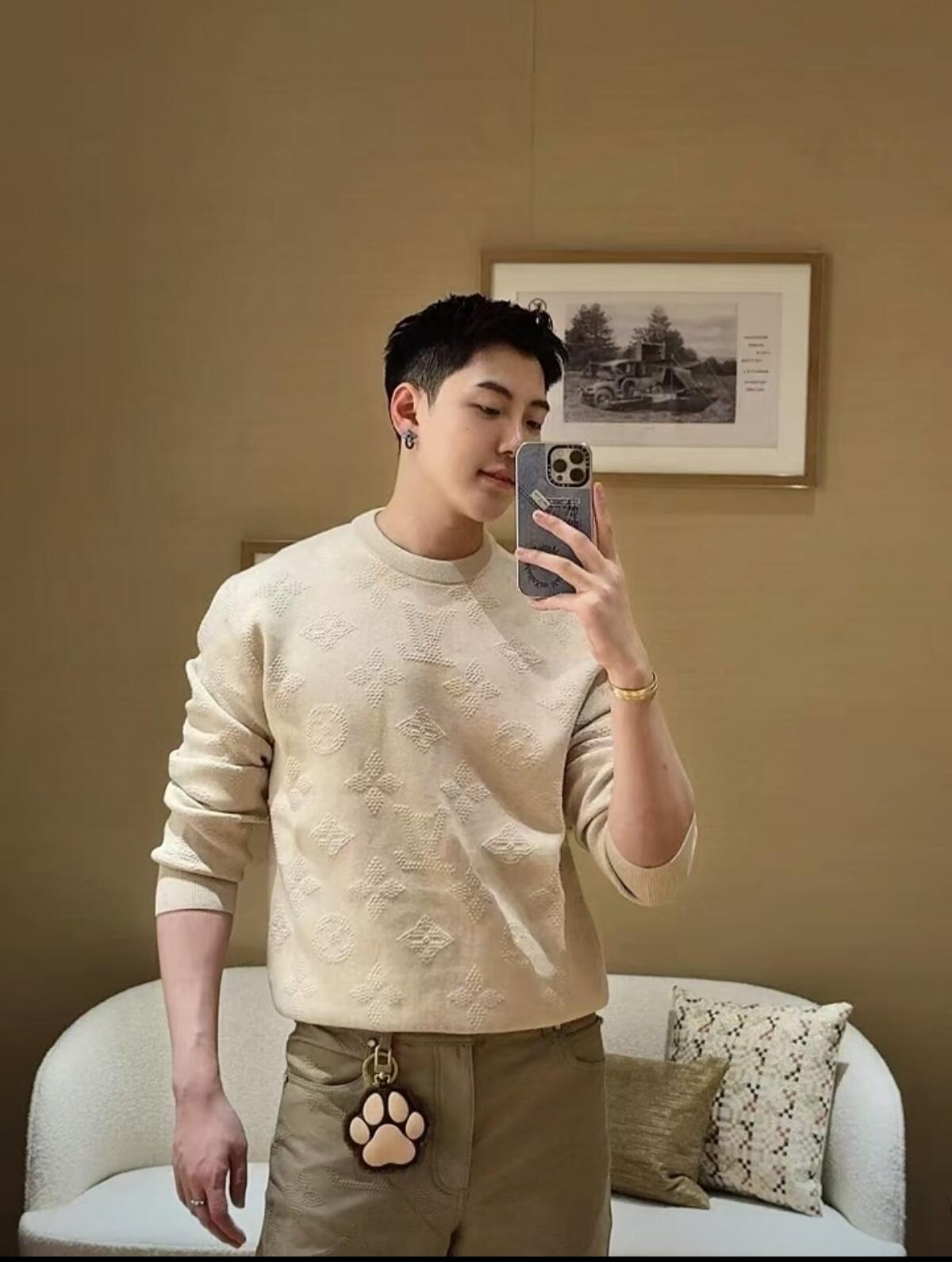 LuxluxHouse Best Quality Clothes Hoodie & Sweater Louis Vuitton