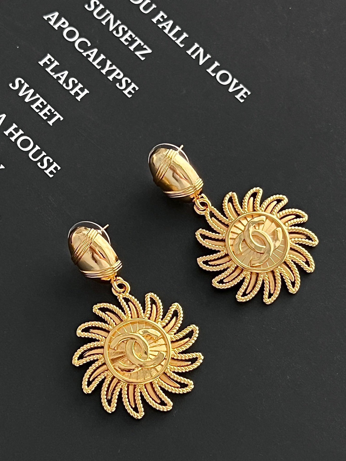 LuxluxHouse Low Price And High Quality Accessories Chanel