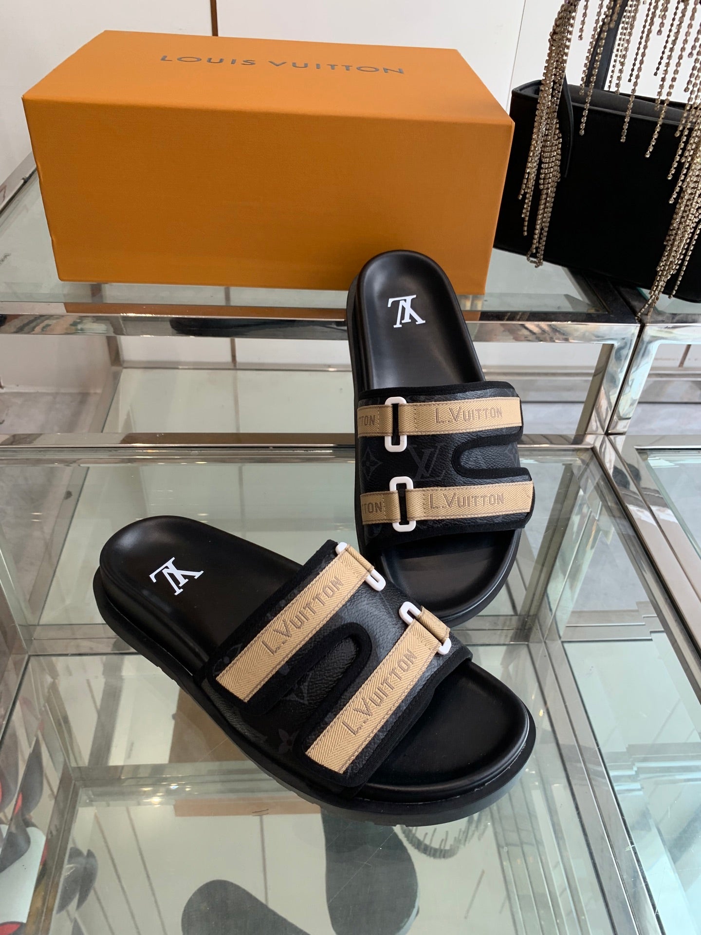 LuxluxHouse Best Quality Sandals Louis Vuitton