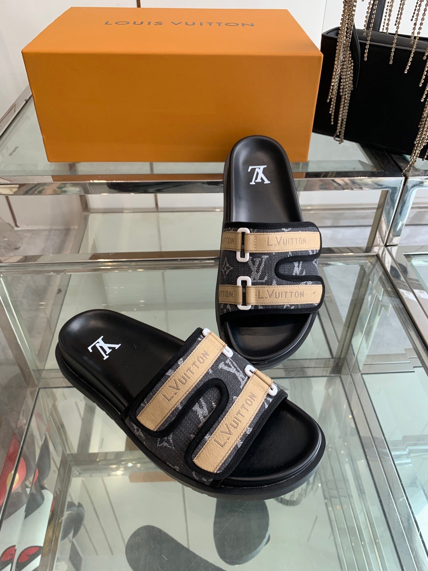 LuxluxHouse Best Quality Sandals Louis Vuitton