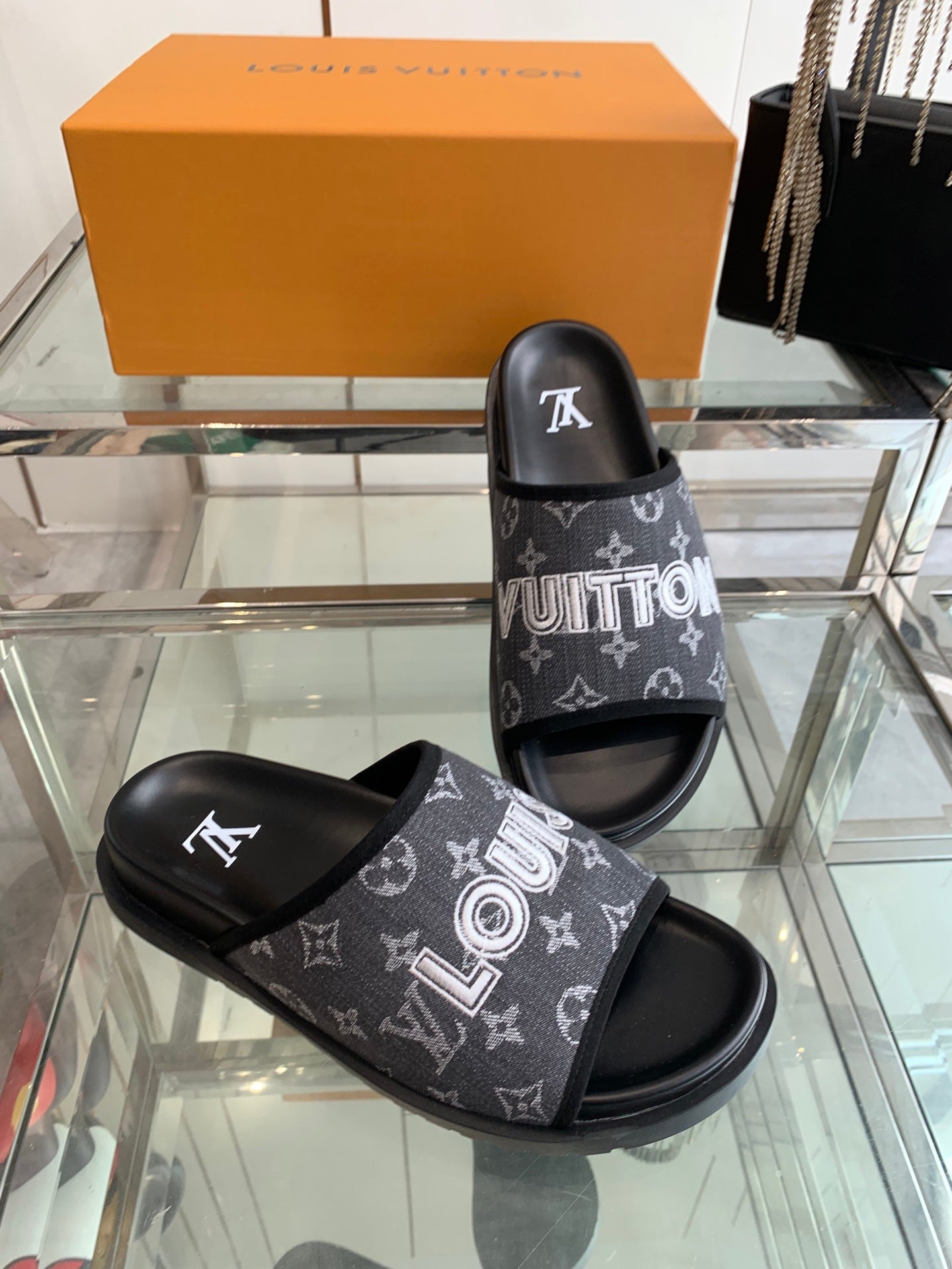 LuxluxHouse Best Quality Sandals Louis Vuitton