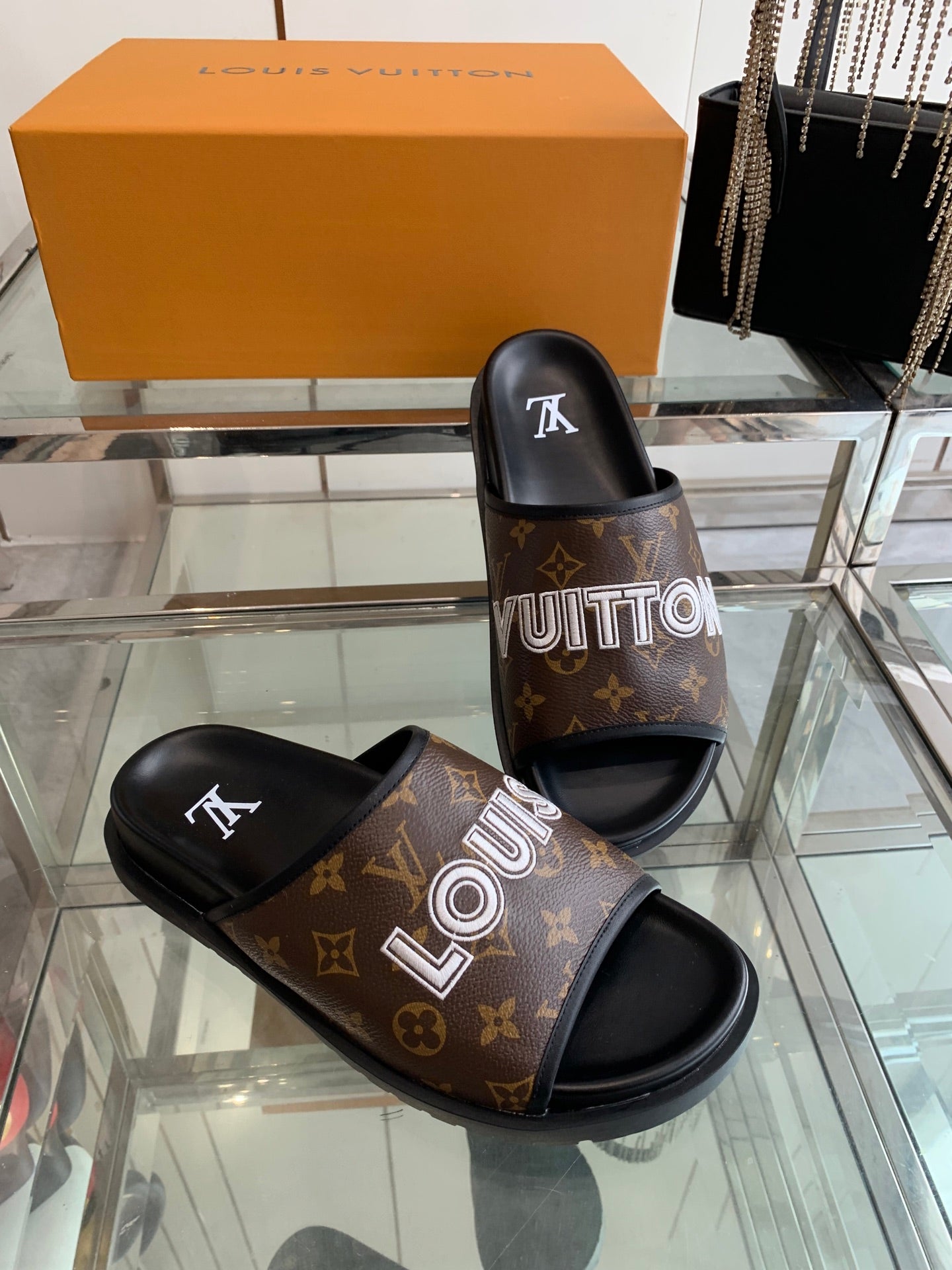 LuxluxHouse Best Quality Sandals Louis Vuitton