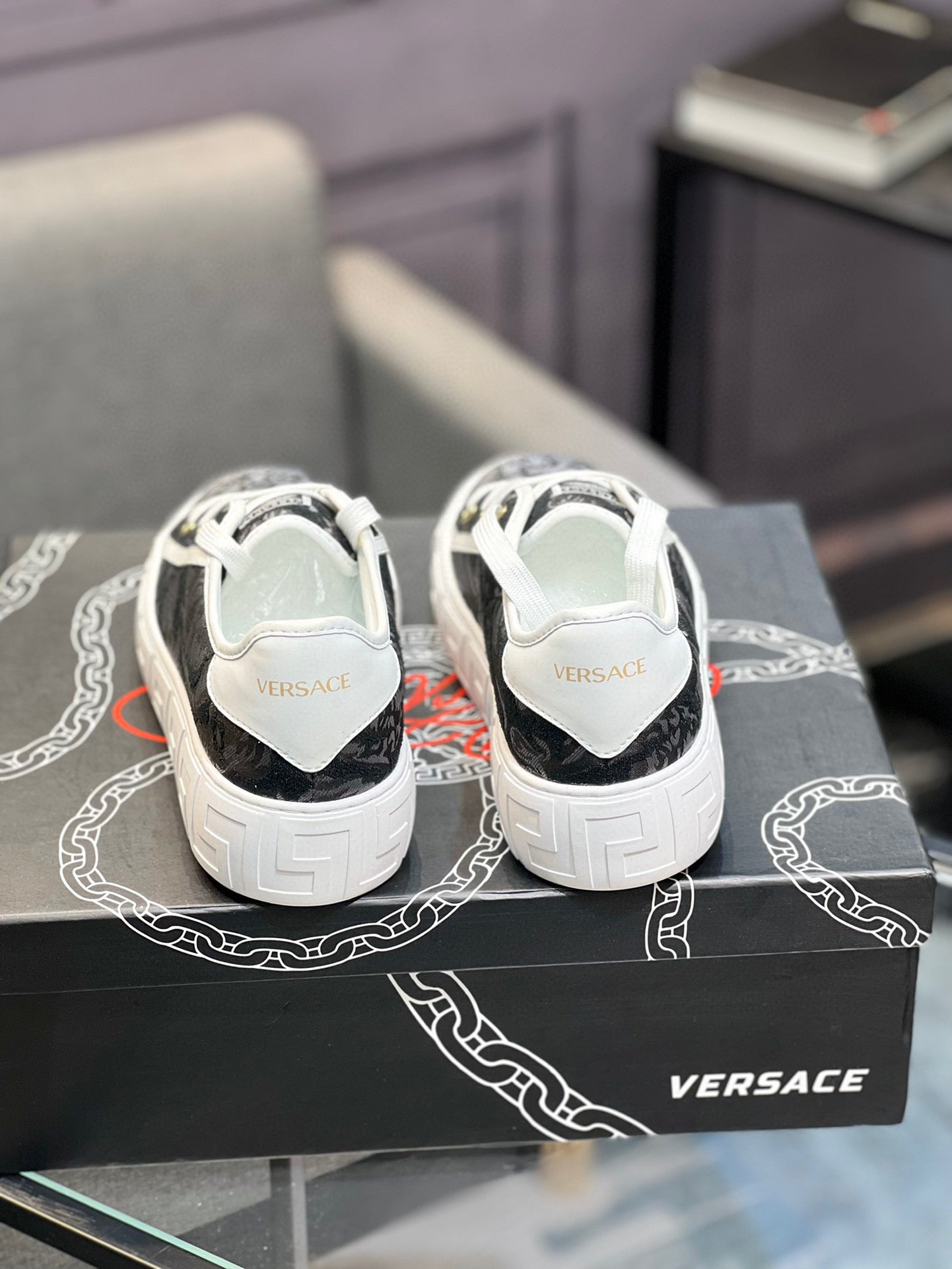 LuxluxHouse Best Quality Shoes Versace