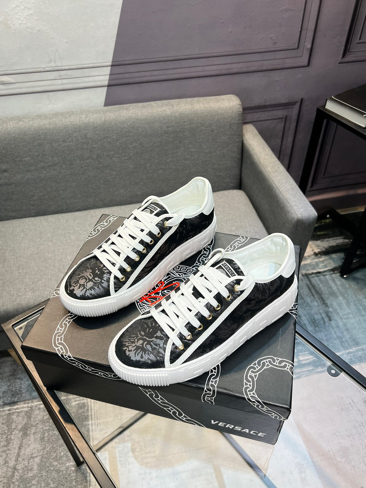LuxluxHouse Best Quality Shoes Versace