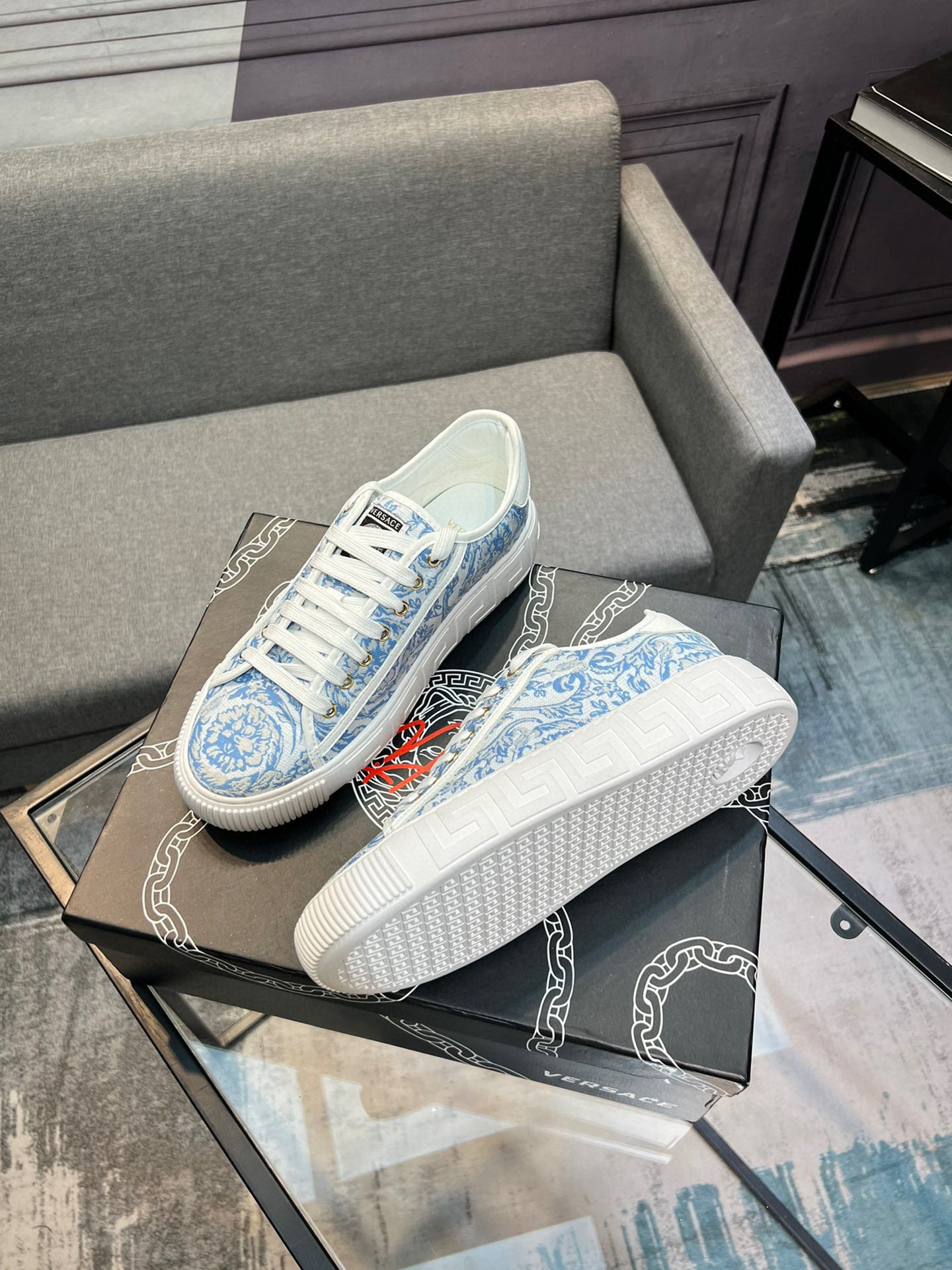 LuxluxHouse Best Quality Shoes Versace