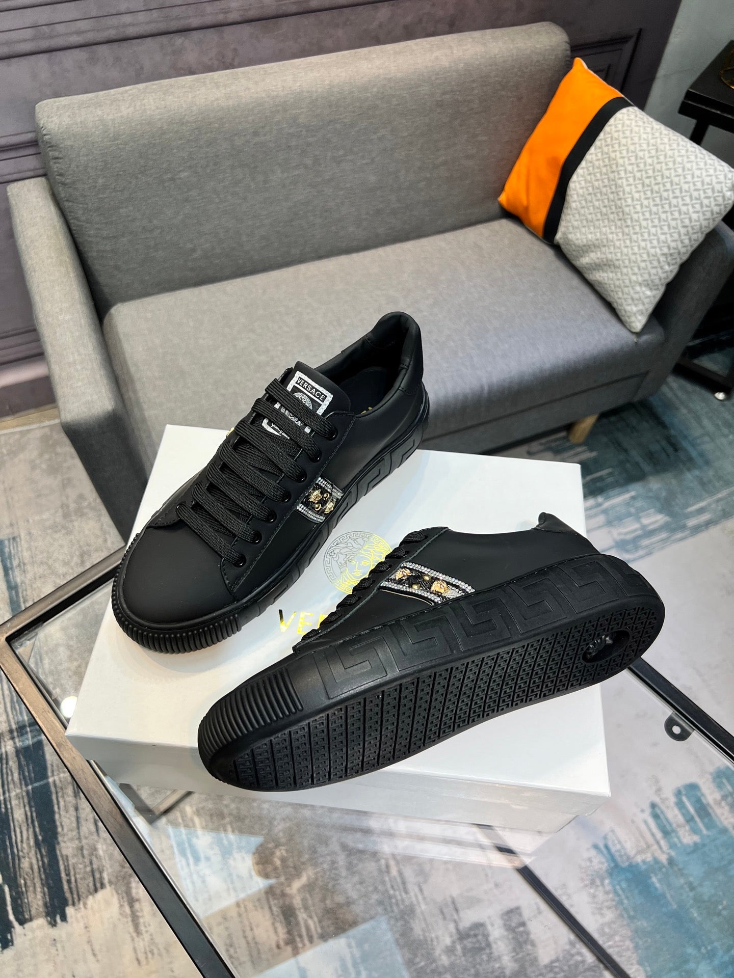LuxluxHouse Best Quality Shoes Versace