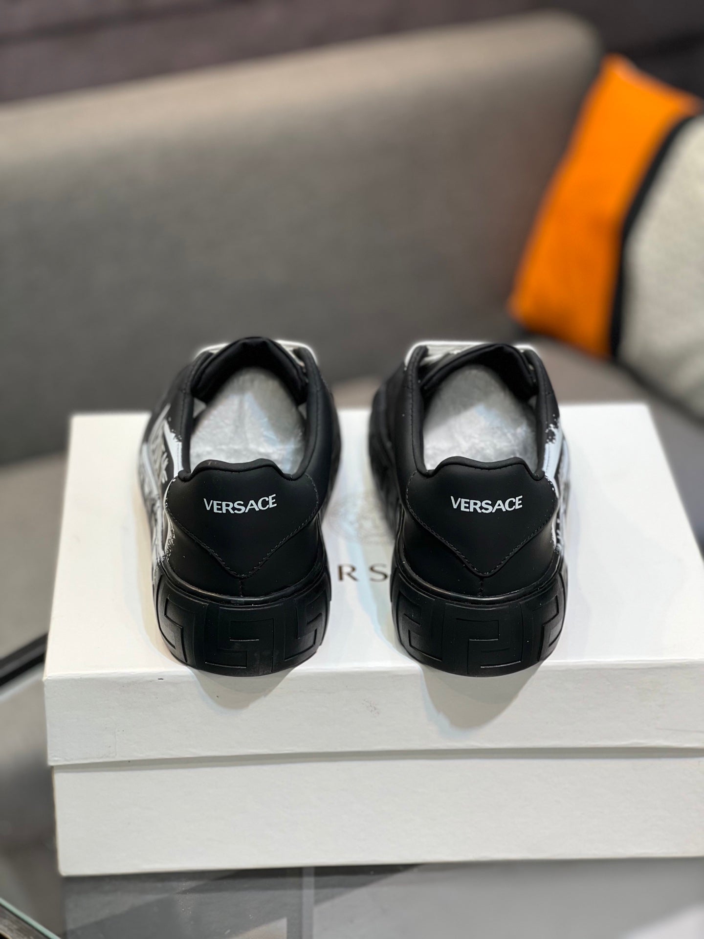 LuxluxHouse Best Quality Shoes Versace